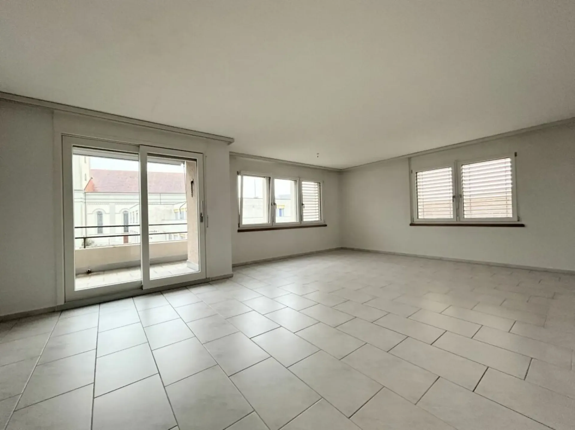 preiswerte 4.5-Zimmerwohnung im Herzen von Schötz