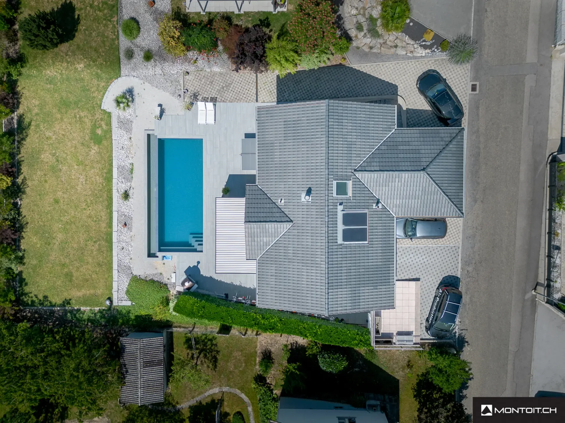 Payerne, for sale, modern 250 m2 villa with swimming pool