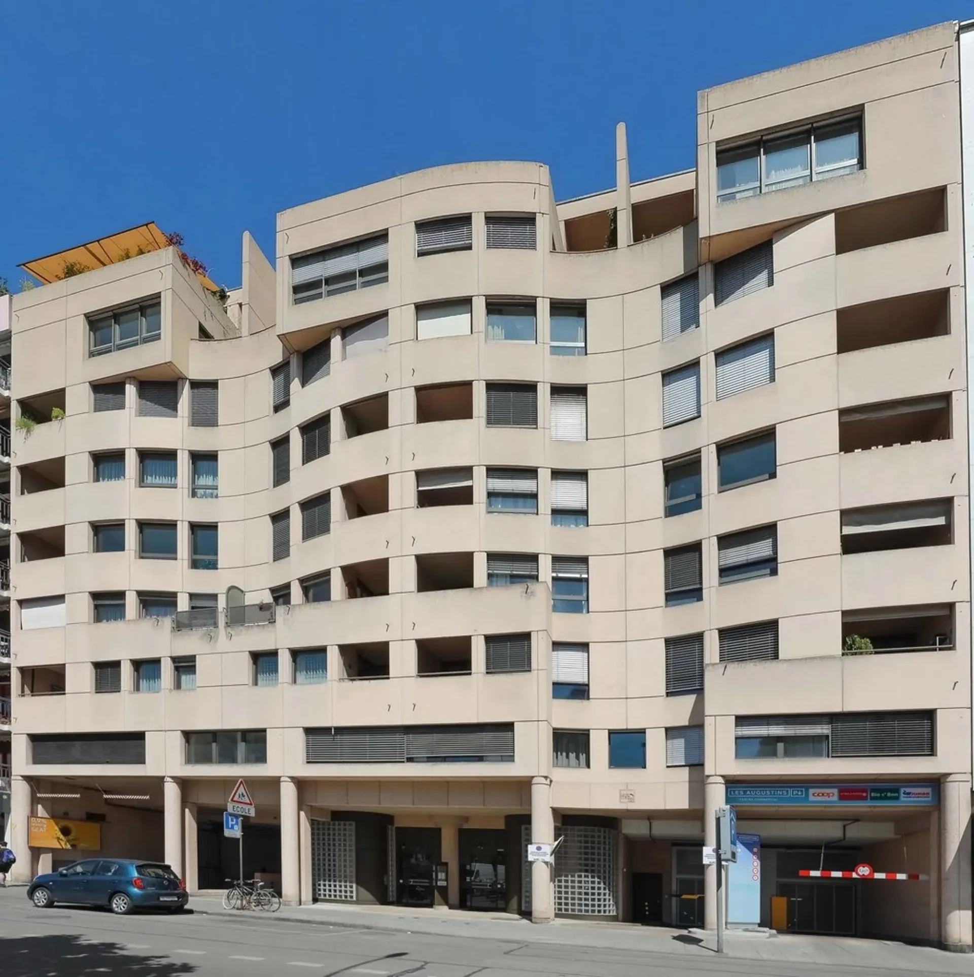 Interior parking - Rue Dancet / rue de Carouge