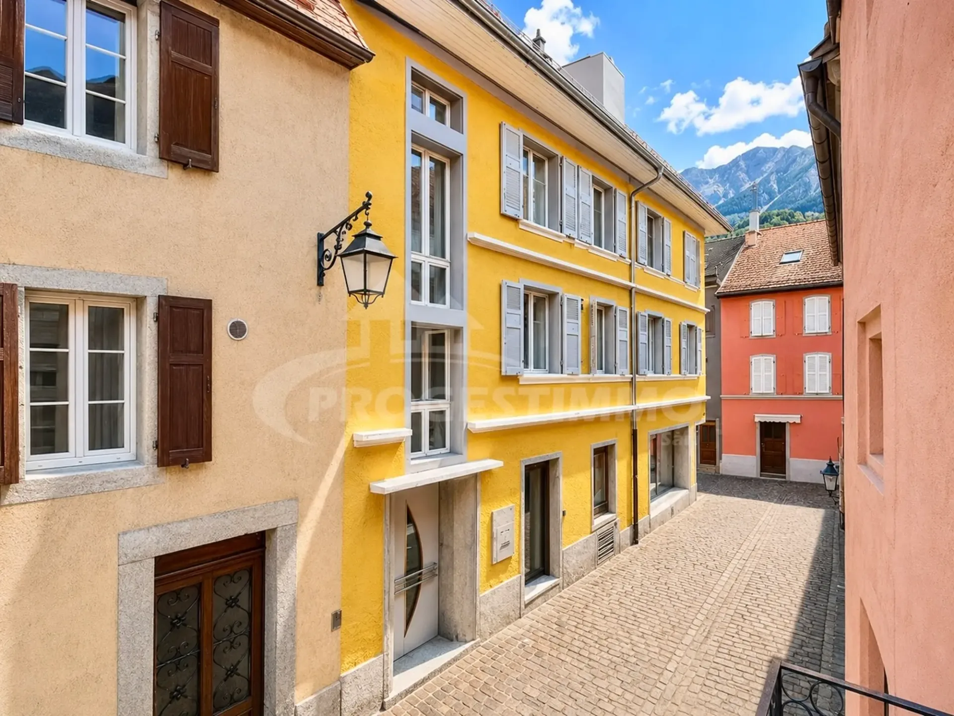 IMMEUBLE DE RENDEMENT AU COEUR DE LA VILLE wird zu: RENDITEOBJEKT IM HERZEN DER STADT
