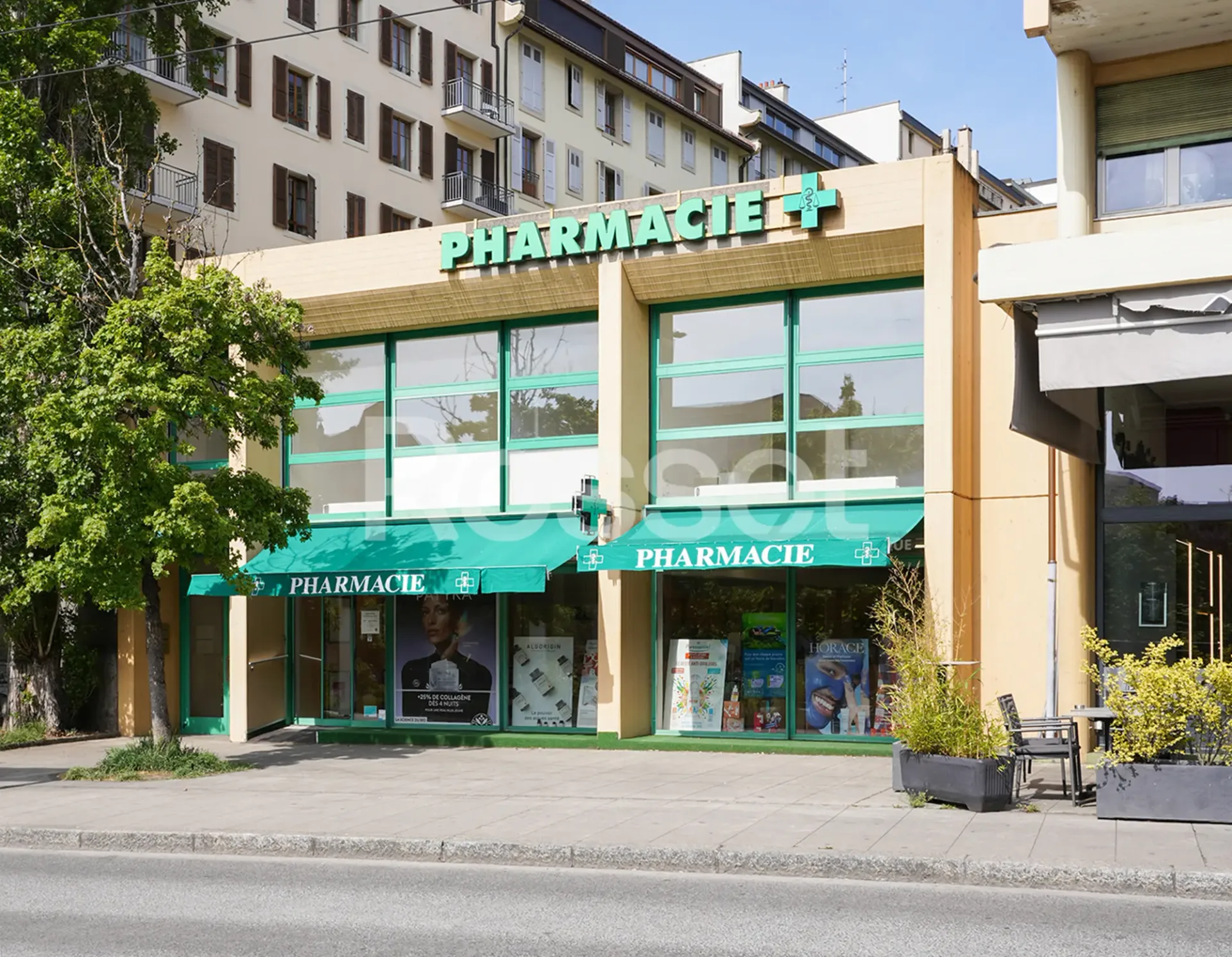 Bureaux d'env. 77 m² au 1er  étage