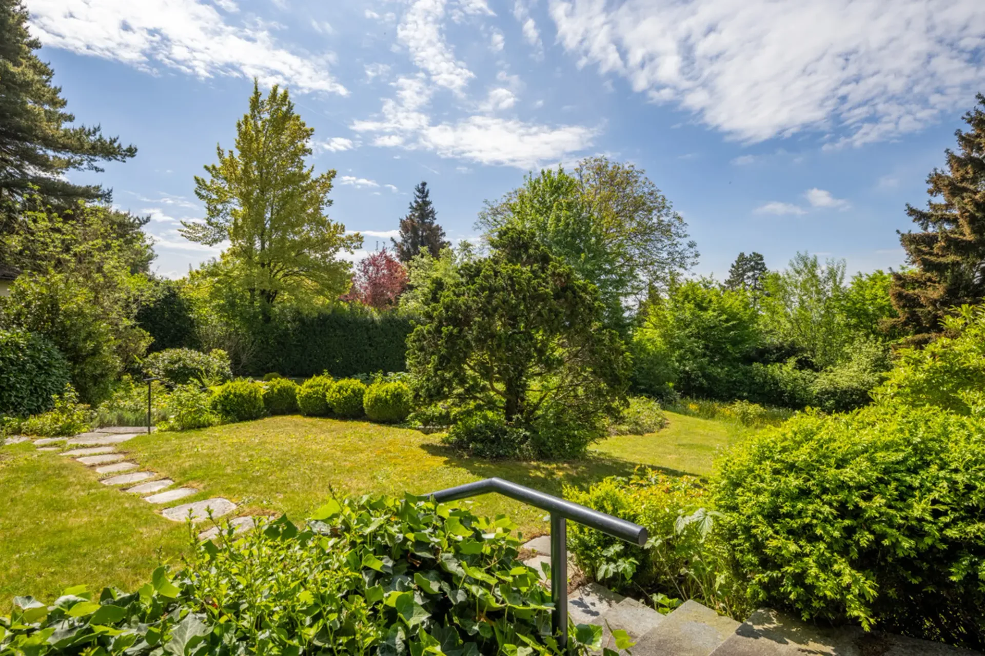Zumikon: freistehendes Einfamilienhaus mit grossem Garten