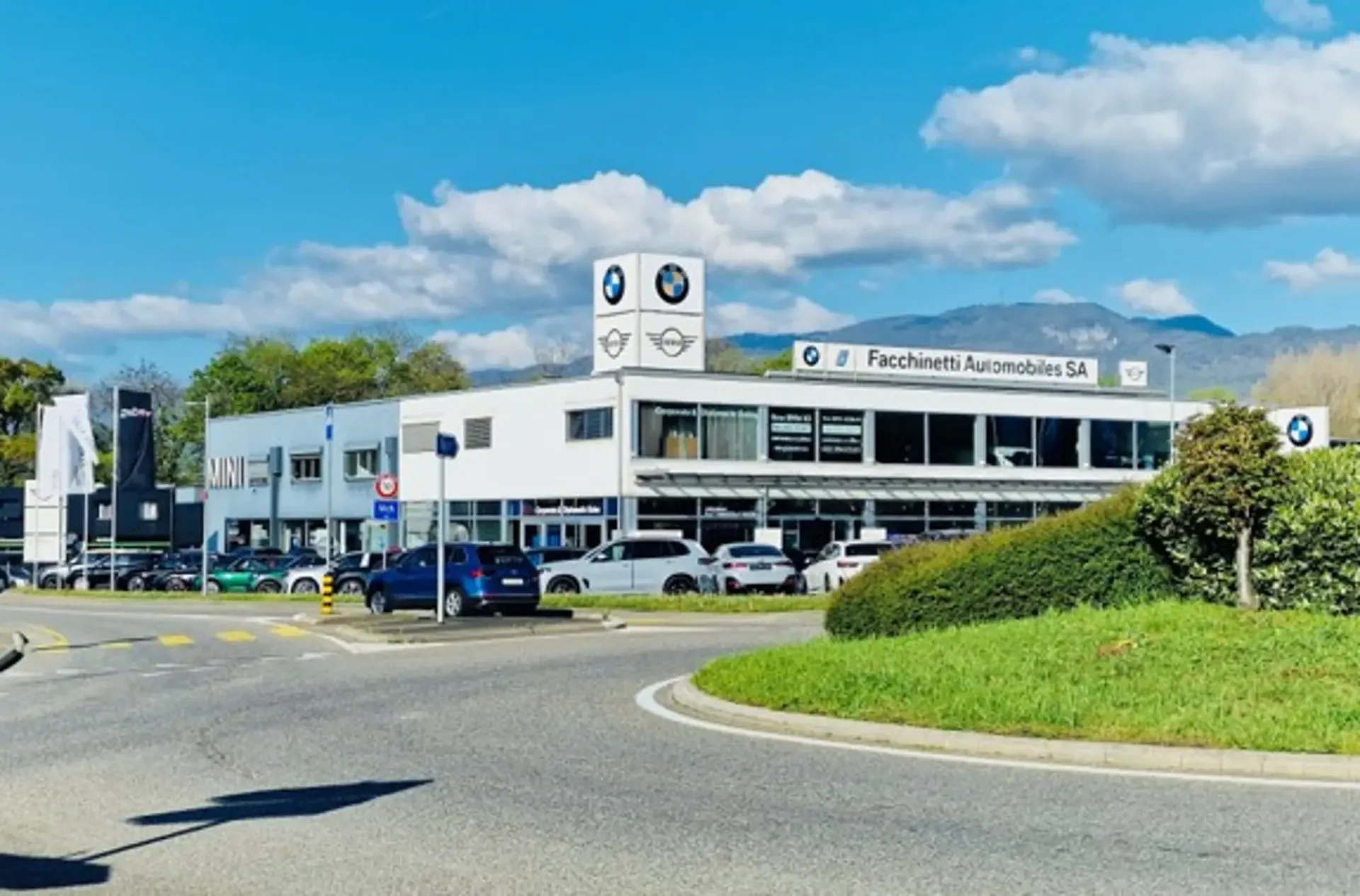 Premium-Automobilstandort - Autobahn-Sichtbarkeit – Romandie Schweiz