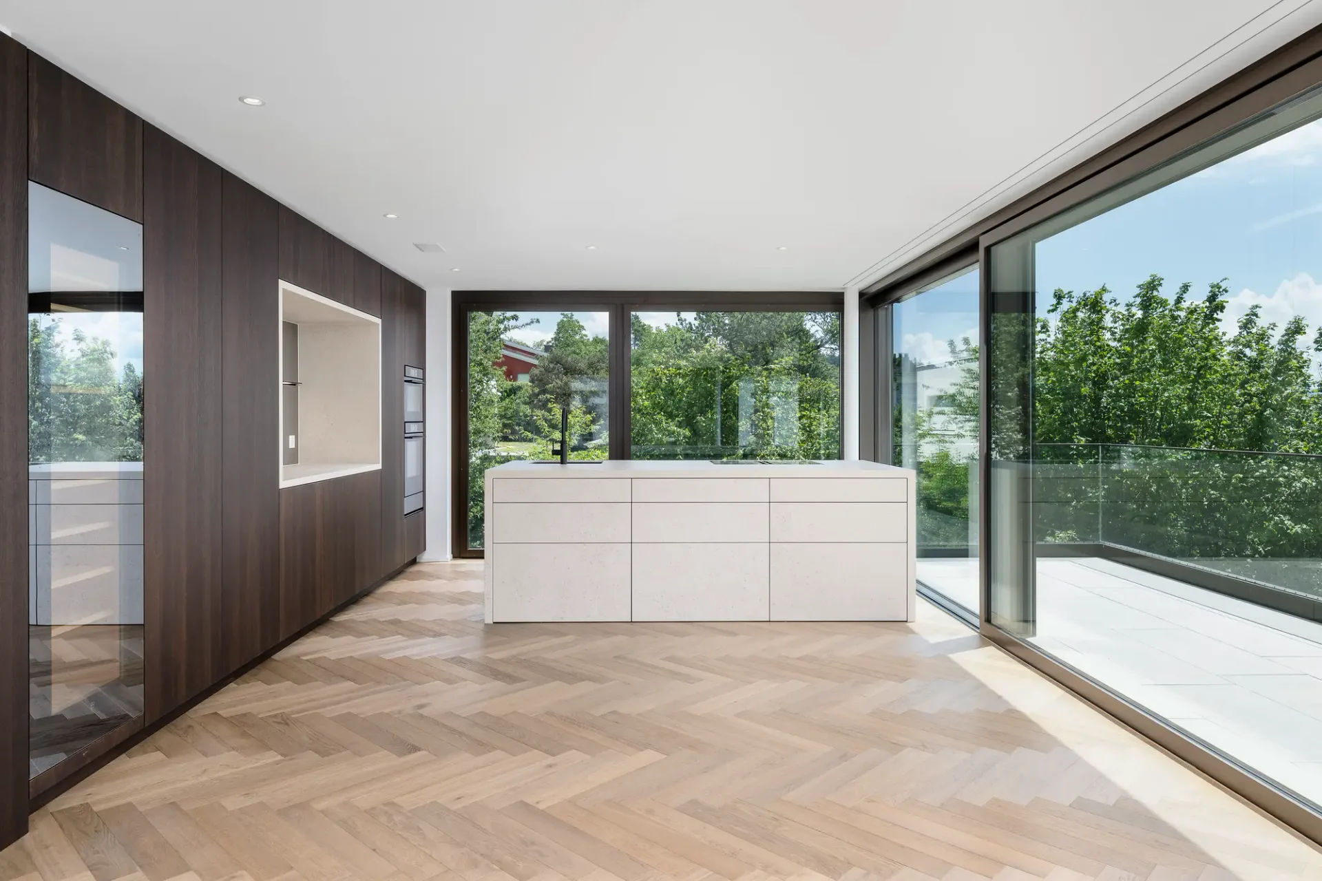 Exklusives Penthouse mit Dachterrasse & Panoramablick auf See & Berge