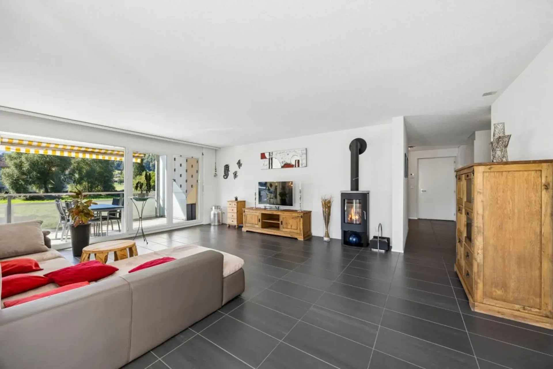 Moderne 4.5-Zimmer-Wohnung mit schöner Aussicht ins Grüne