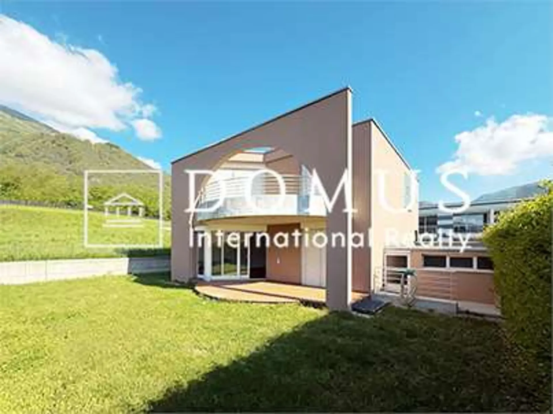 Unabhängige Villa, 7 Räume, Garten, Garage - Verfügbar sofort