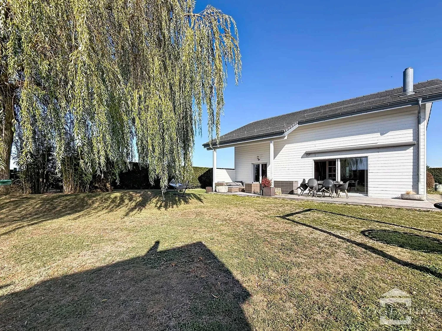 Familienvilla mit 5,5 Zimmern, Terrasse und Garten