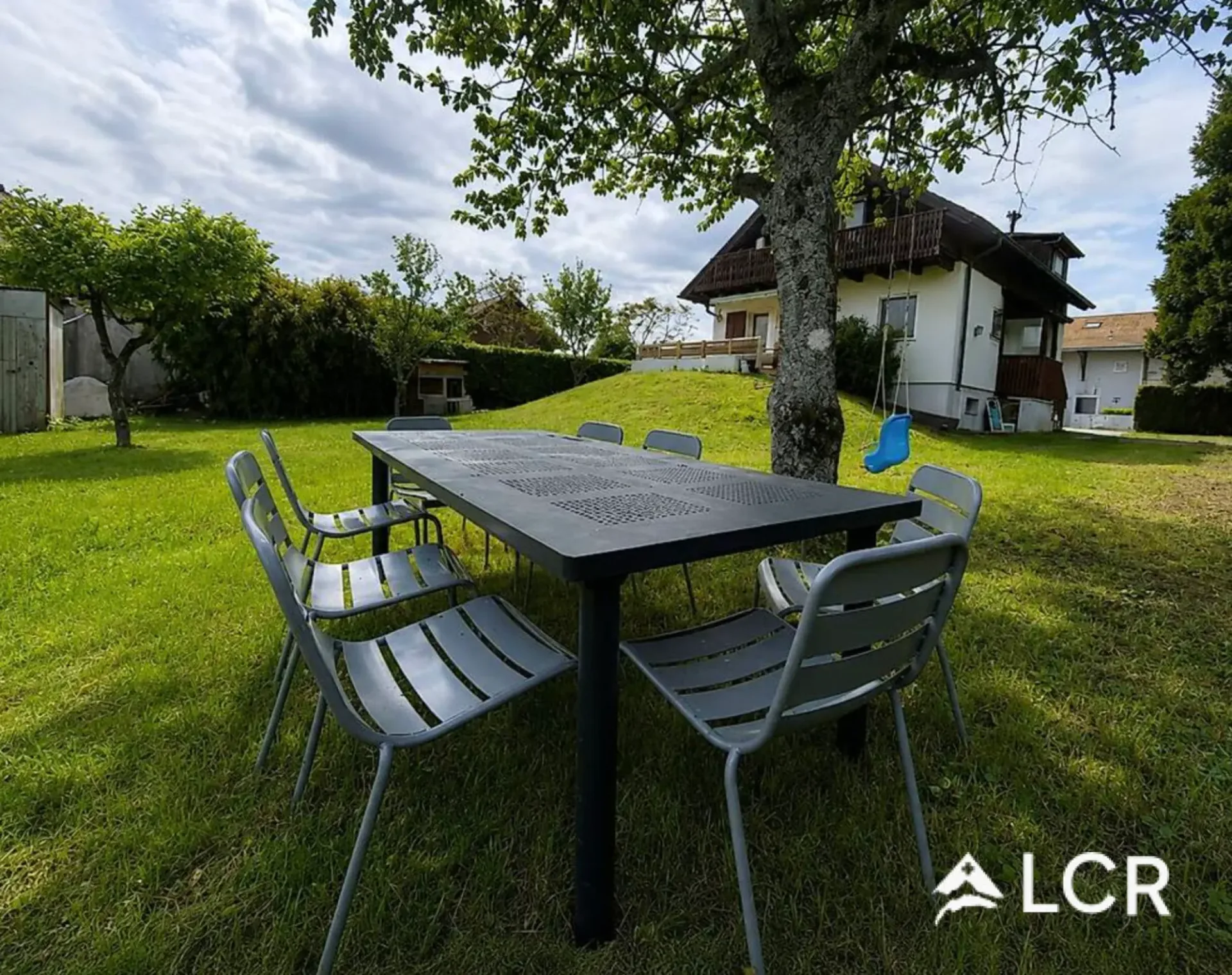 Schönes individuelles Haus mit 6 Zimmern / 4 Schlafzimmern / 2 Badezimmern / 3 Parkplätzen