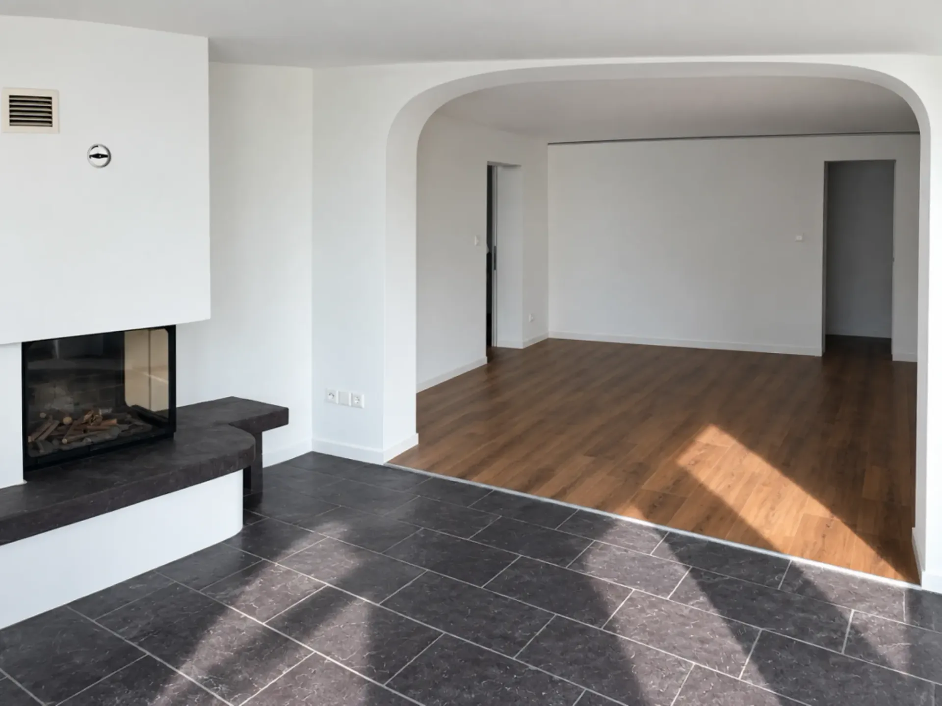 Ruhige Hanglage im Weinberg: Exklusive 4-Zimmer-Wohnung mit grosszügigem Parkangebot