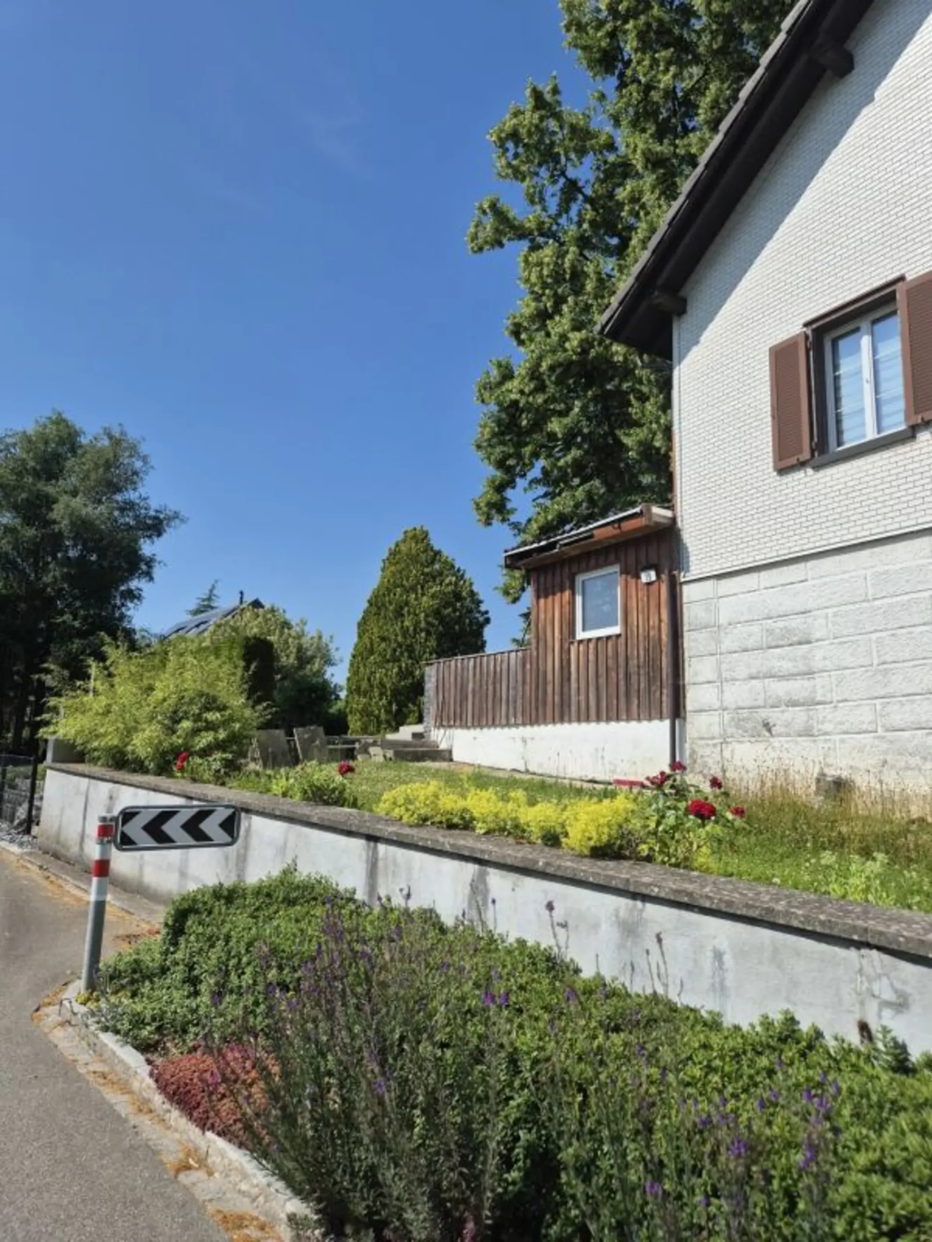 Bauernhaus mit Einliegerwohnung und Scheune zu vermieten