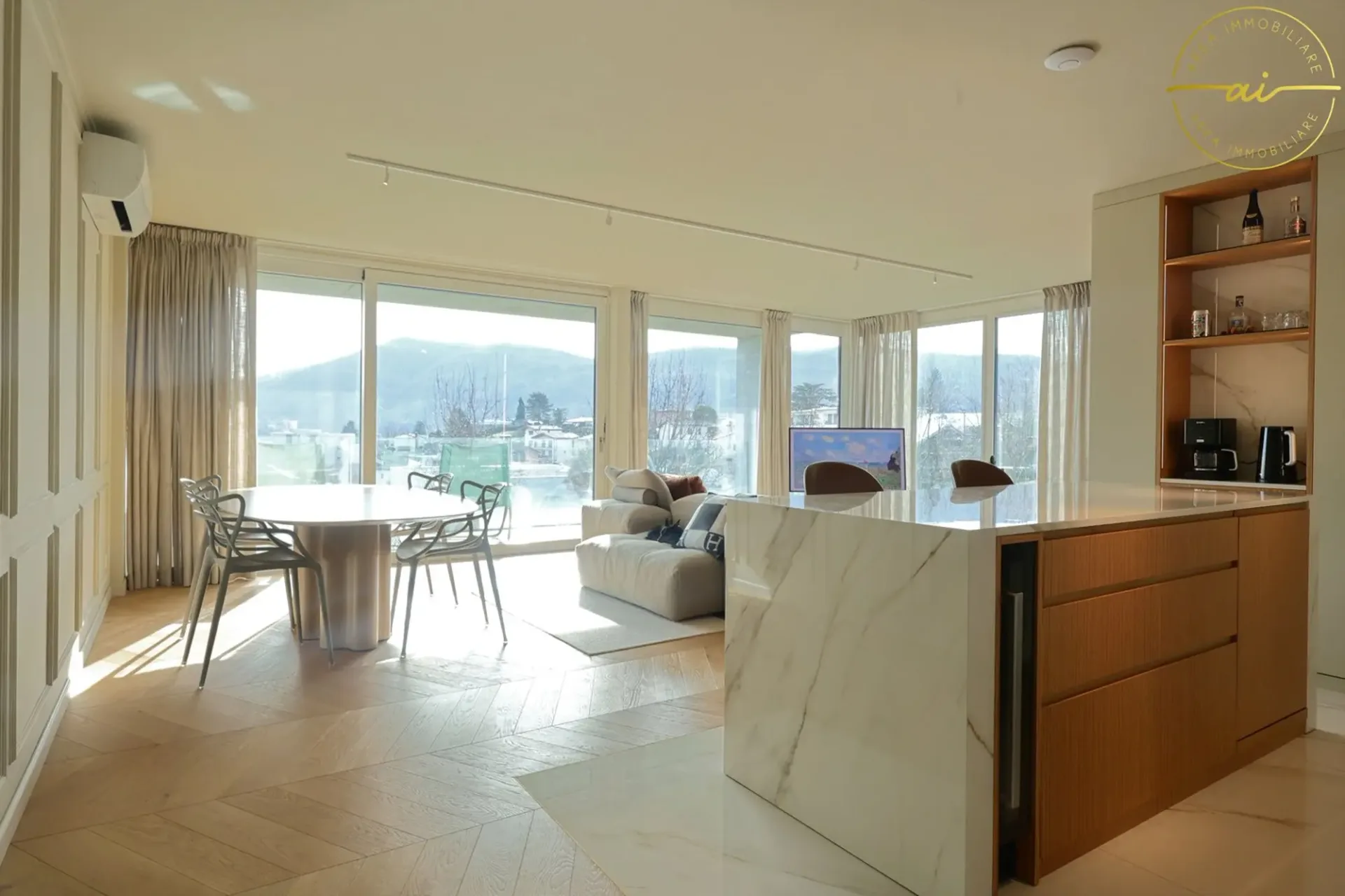 RAFFINIERTES 3.5-ZIMMER-DESIGN-APARTMENT MIT LUXUSFINISSEN