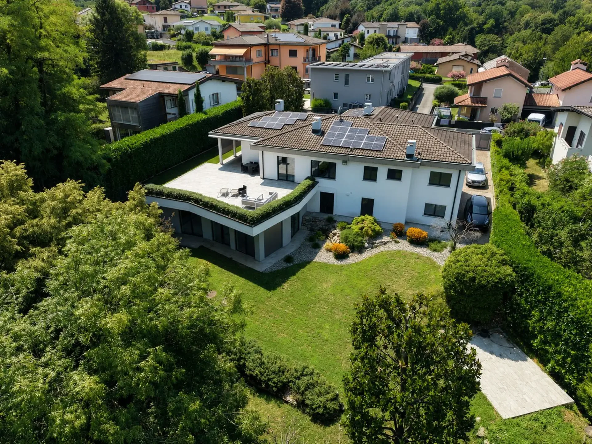 Exklusive Villa mit Pool und Waldblick