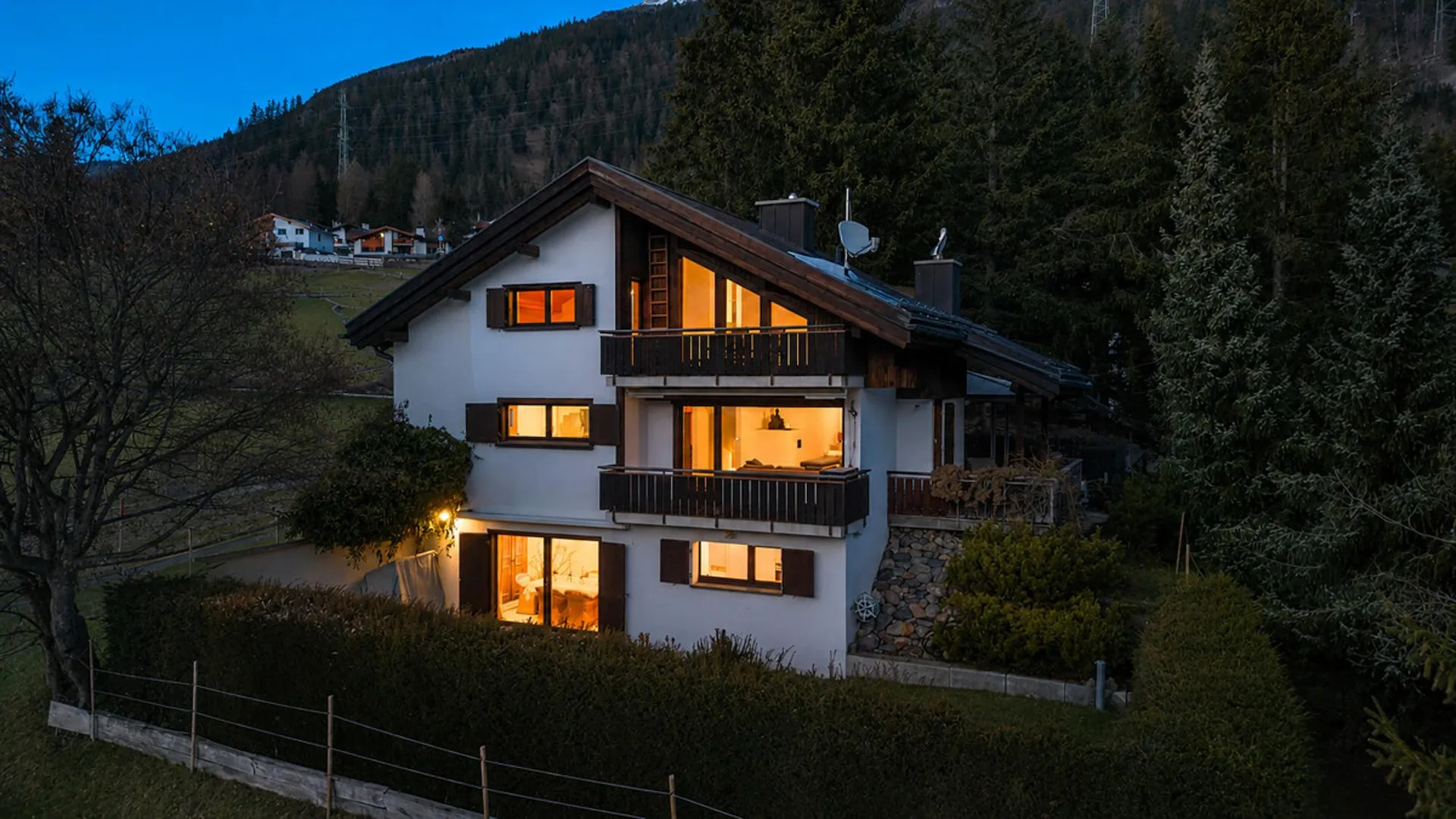 Savognin: Ferienhaus mit Sauna, Hot Tub und Weitsicht