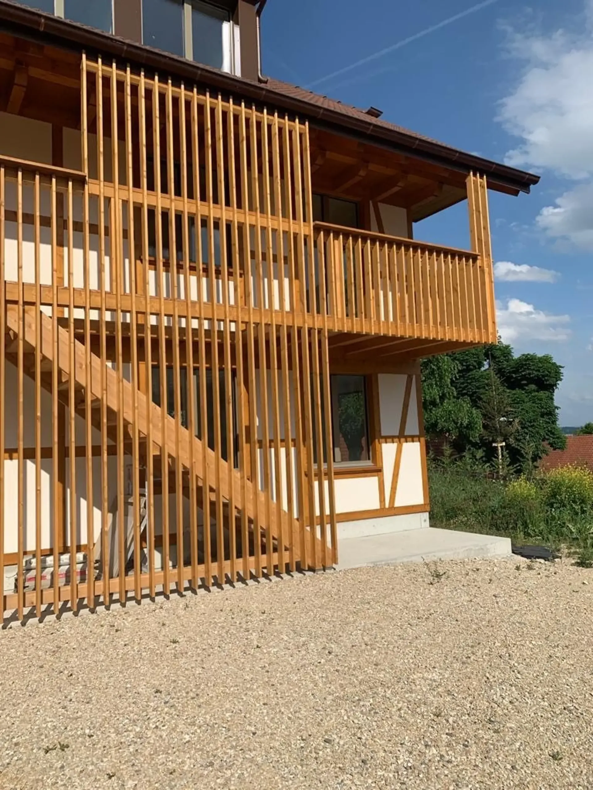 Moderne 4.5-Zimmer-Maisonette-Wohnung in Jens