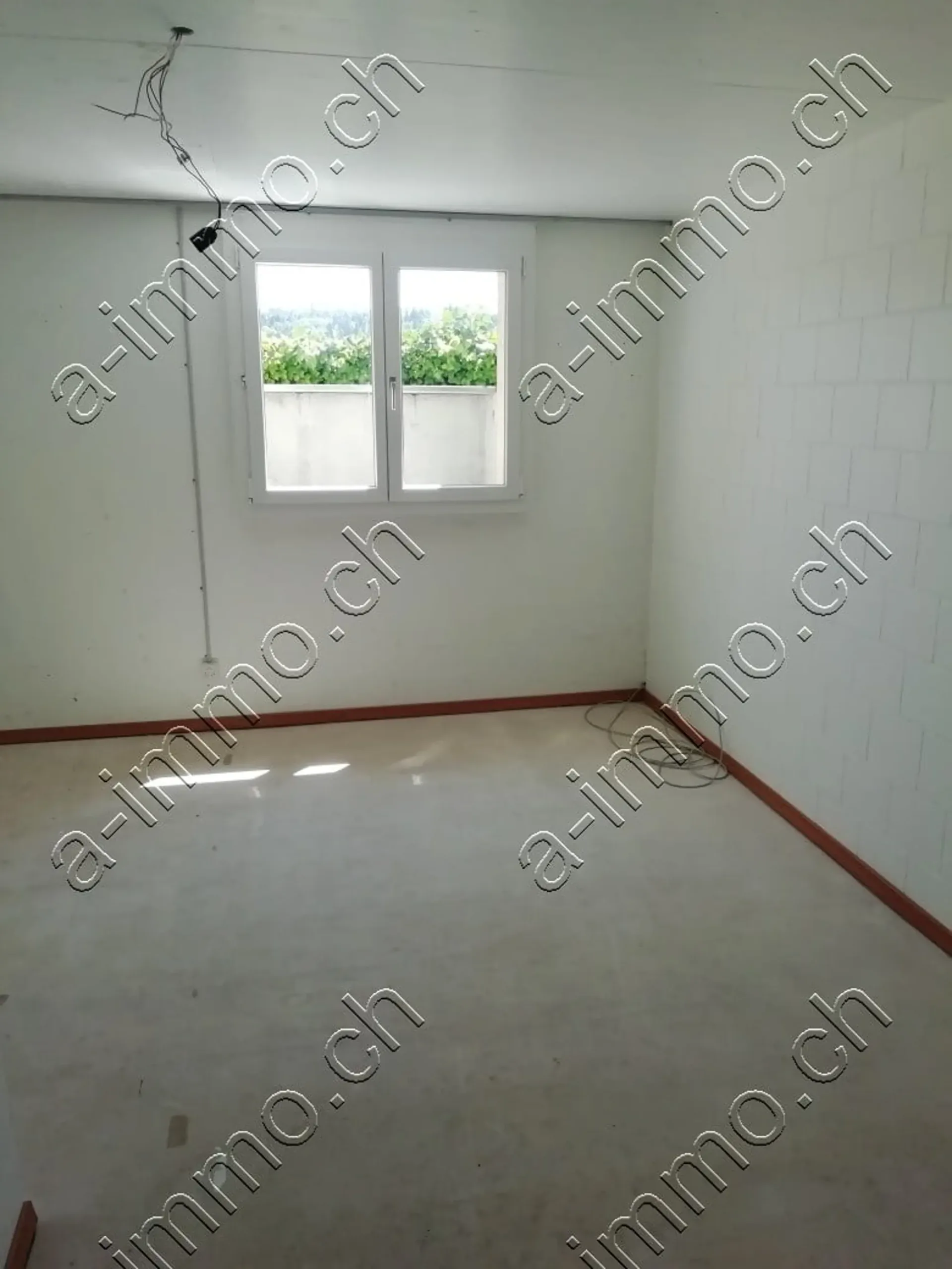 2 x Bastelräume mit WC und Fenster zu vermieten