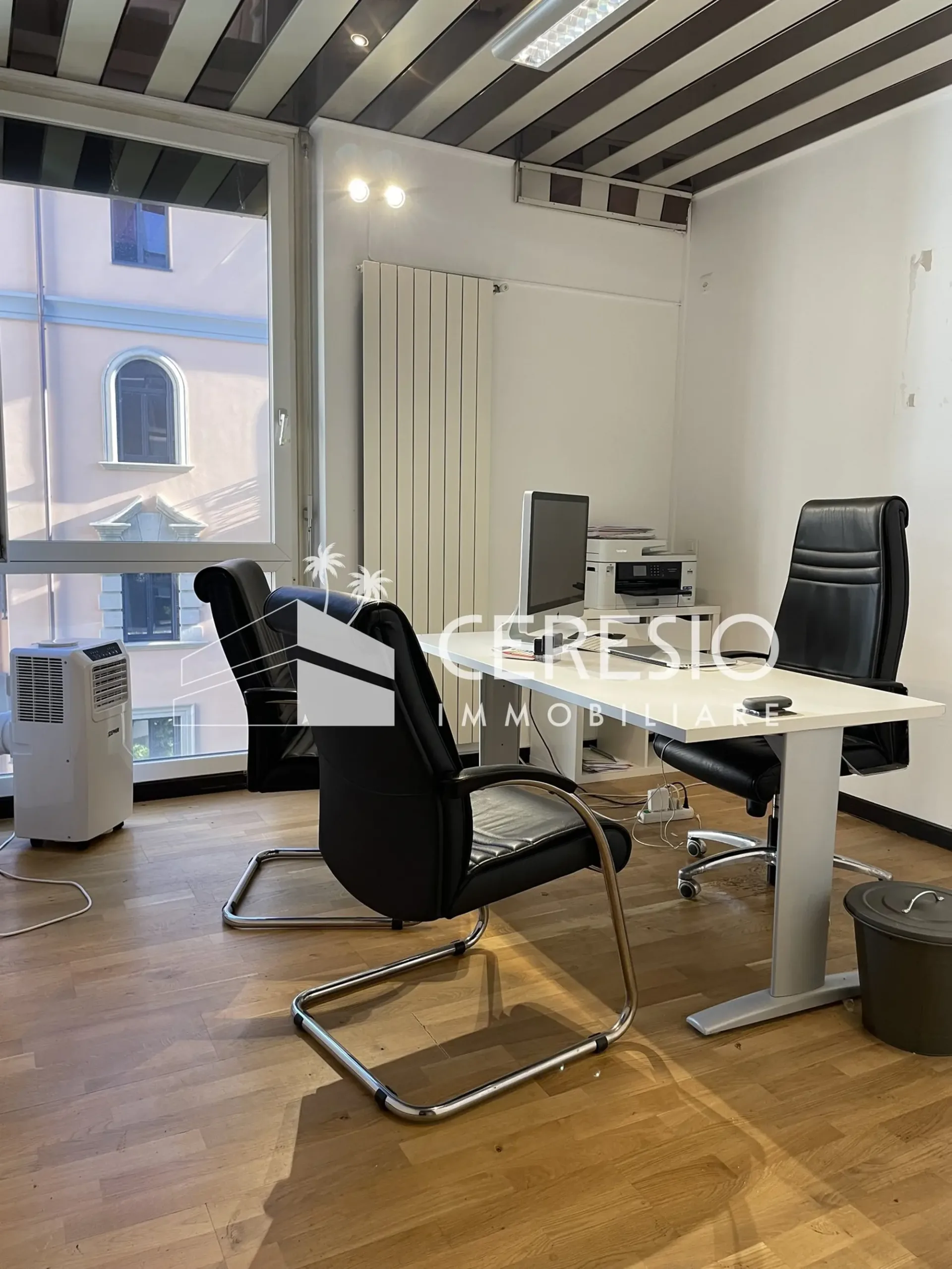 Helles Büro zur Miete in Lugano – Viale Stefano Franscini