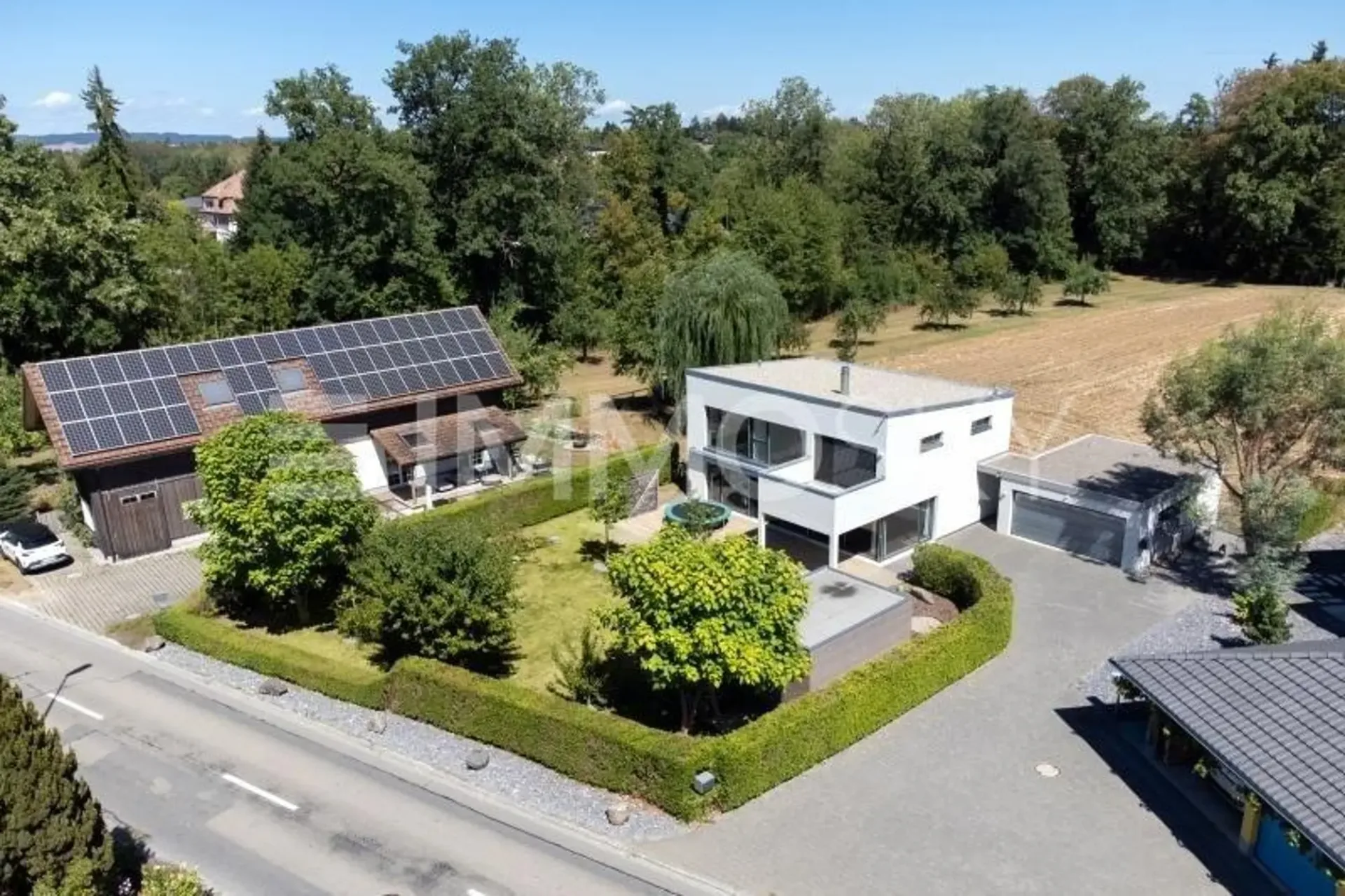 Privatsphäre trifft Gartenidylle