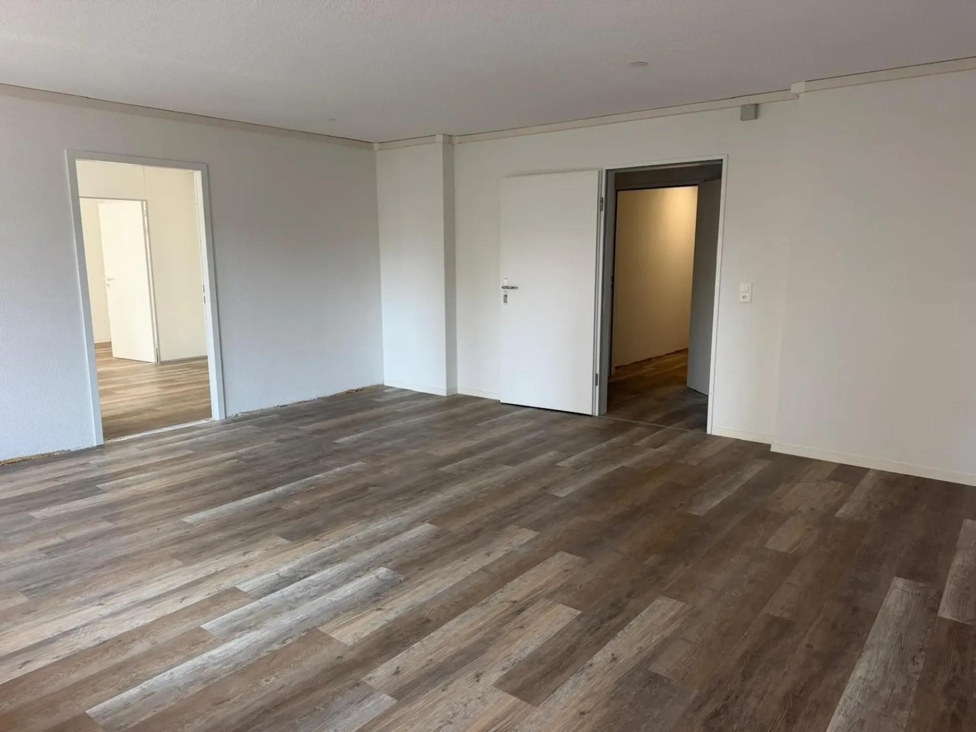 Attraktive Büro- oder Praxisfläche – vollständig ausgebaut & sofort bezugsbereit