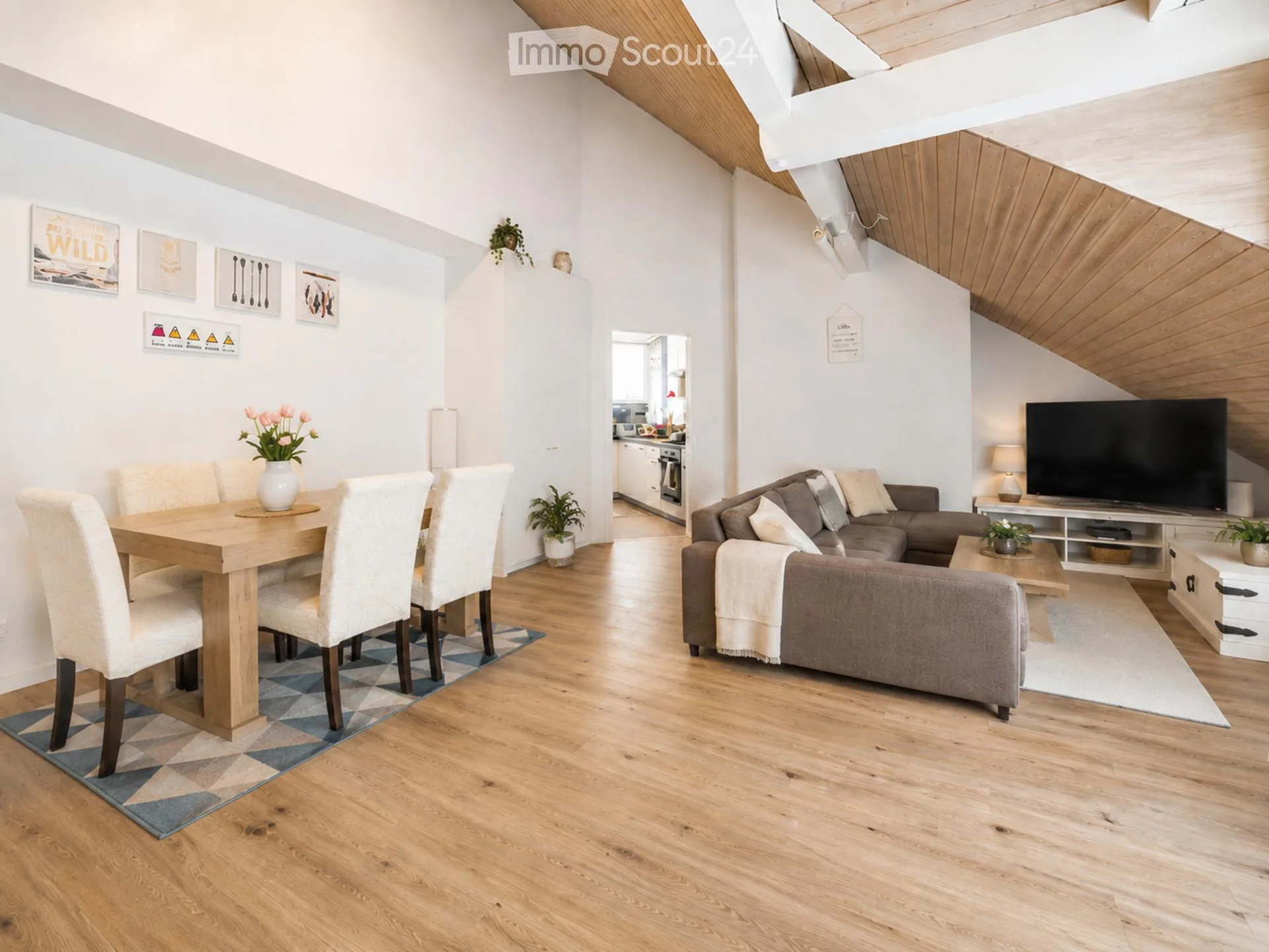 Bright 4.5-room attic maisonette with underground parking, St. Gallen