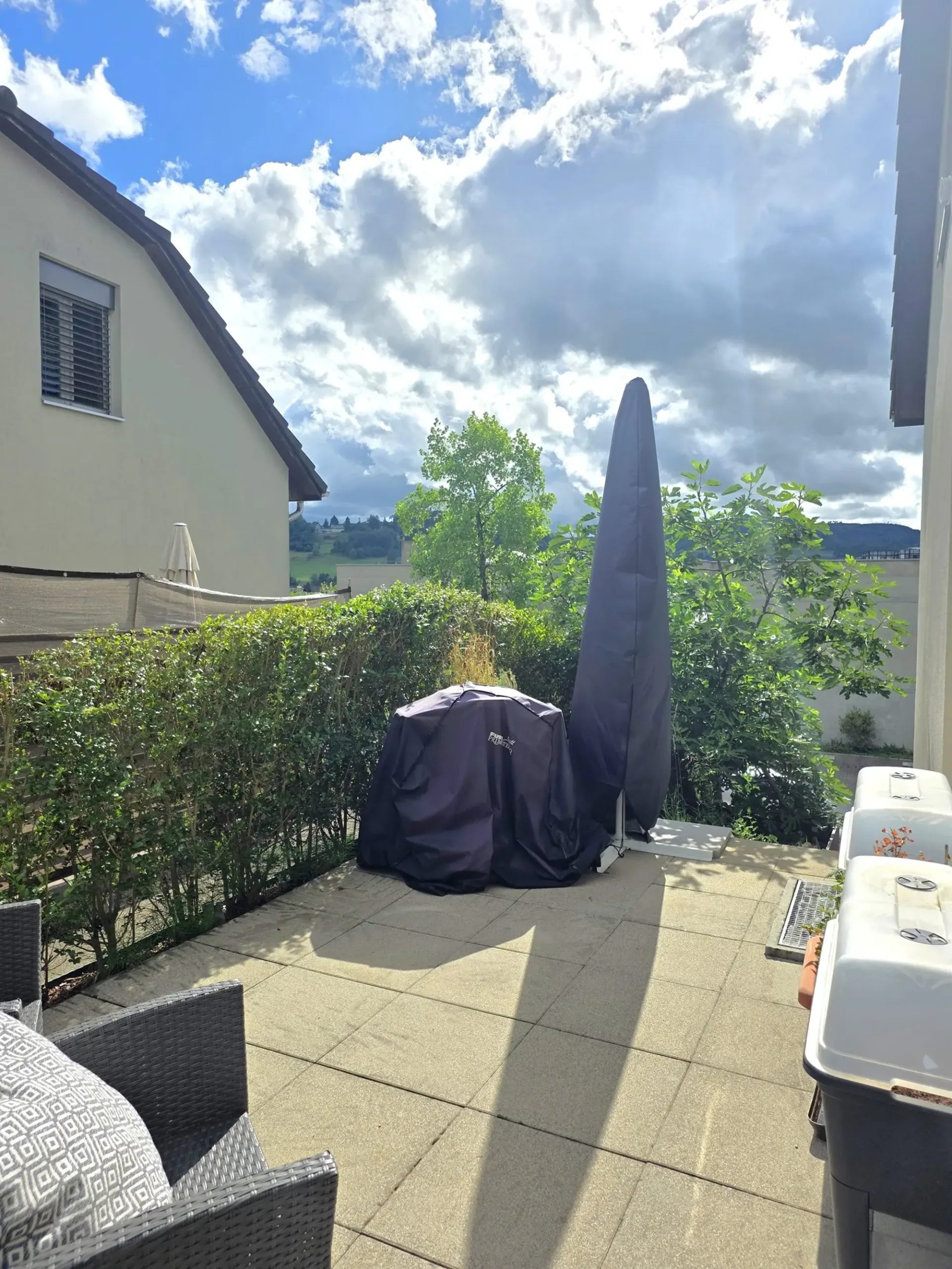 Charmantes 4.5-Zimmer-Doppelhaushälfte in ruhiger Lage in Füllinsdorf
