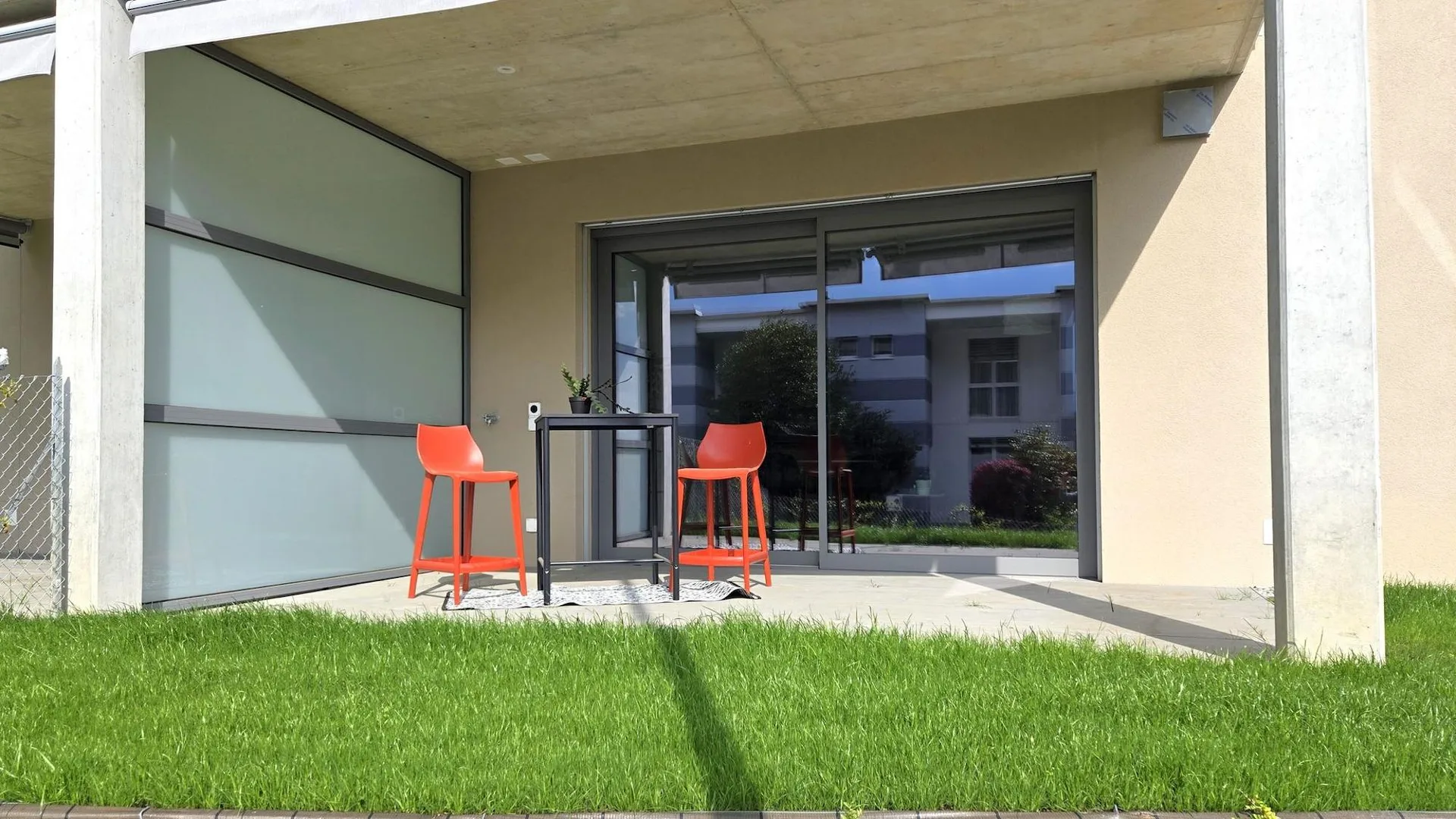 Moderne und ruhige Räume – 3.5 Zimmer mit Garten