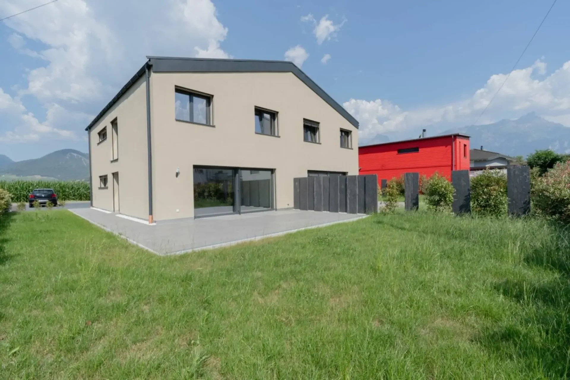 Collombey - Mitoyenne Villa mit Garten