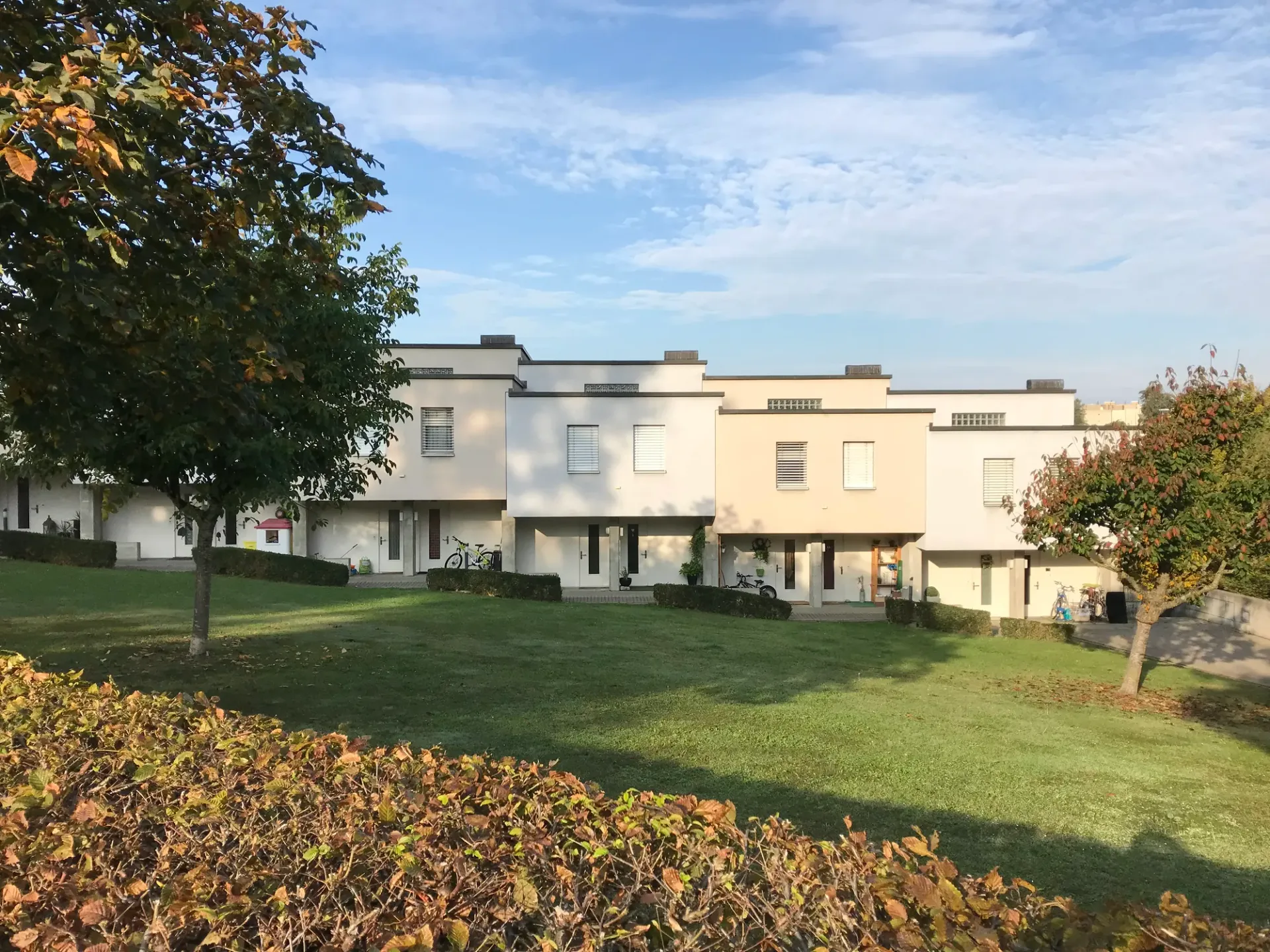 Reihenhaus-Duplex-Villa mit 4½ Zimmern und Terrasse