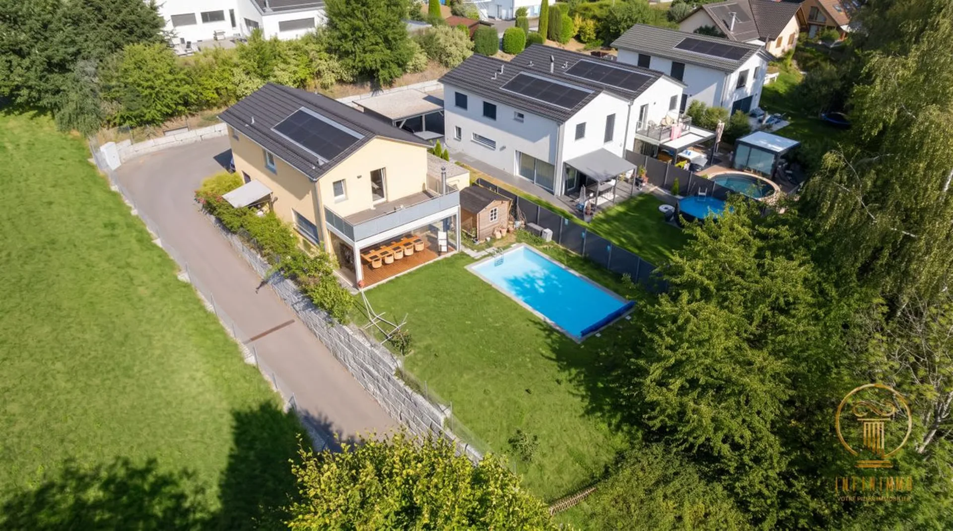 CARROUGE (VD), SELTENES OBJEKT! Einfamilienhaus mit 5.5 Zimmern und Blick auf den Moléson.