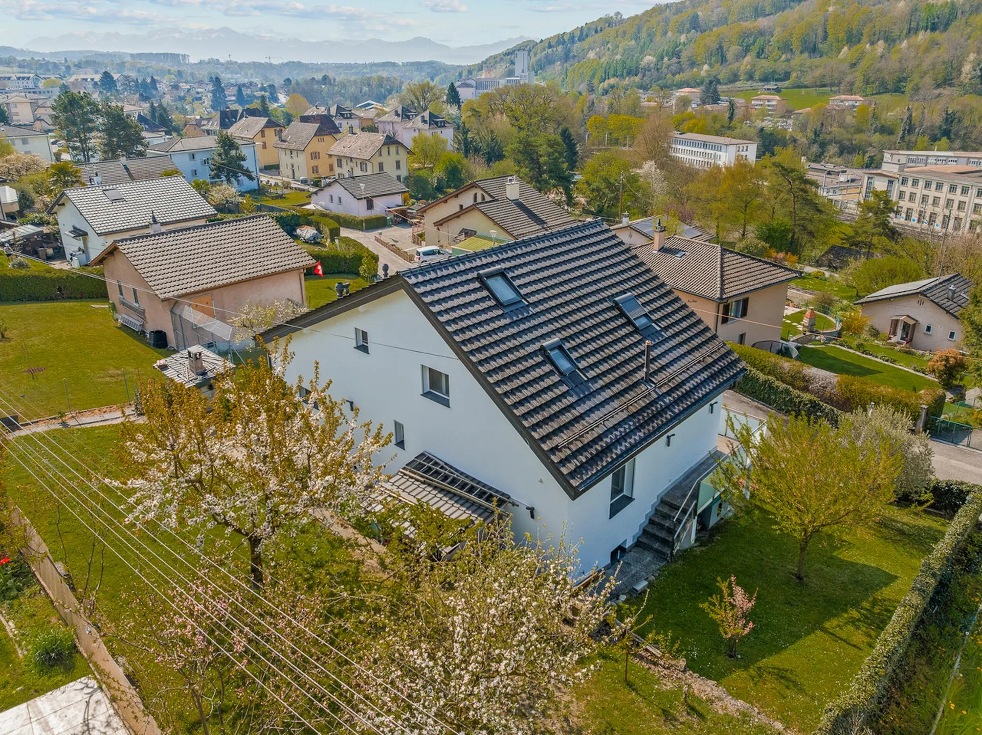 Prächtiges Einfamilienhaus in einer ruhigen und Wohngegend