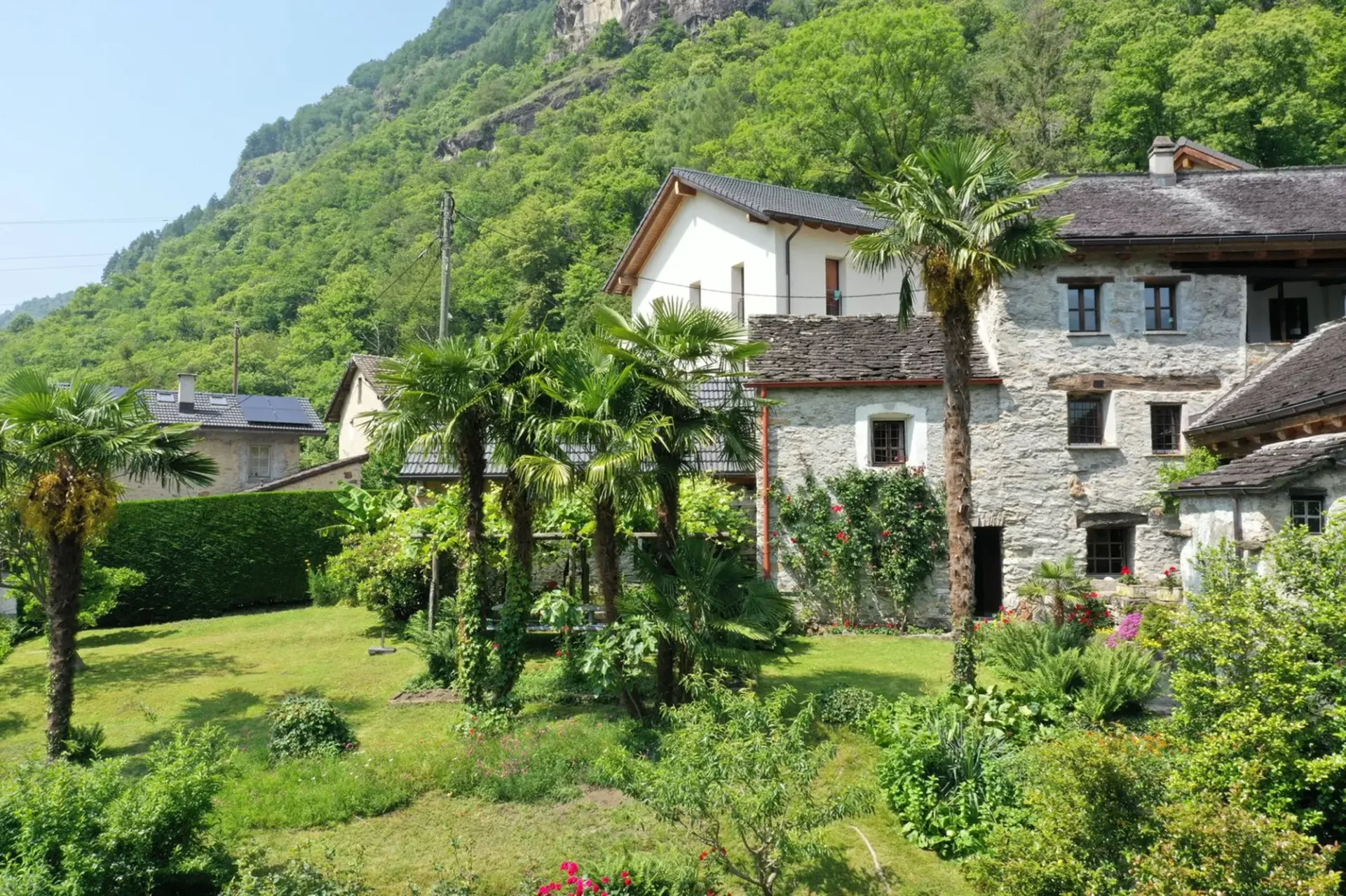 Einmaliges Rustico im schönen Bleniotal mit grossem Garten und schöner Sicht in Motto