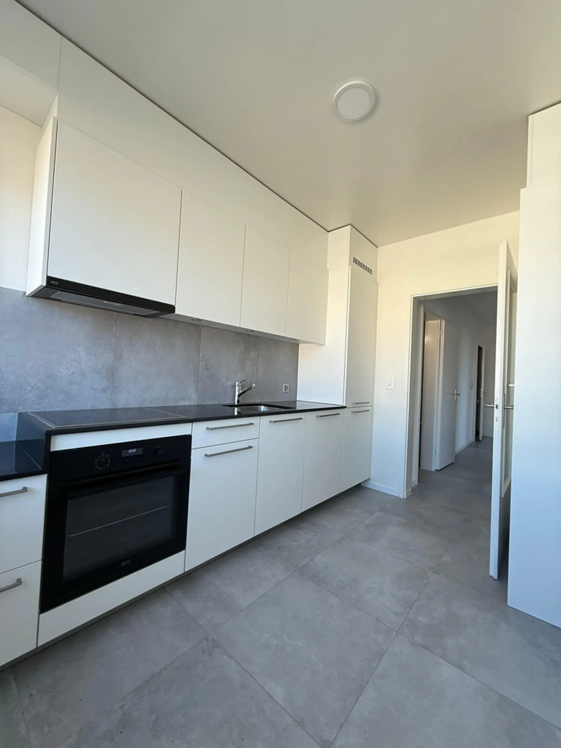 Sanierte 3-Zimmerwohnung im 4. Stock mit Balkon