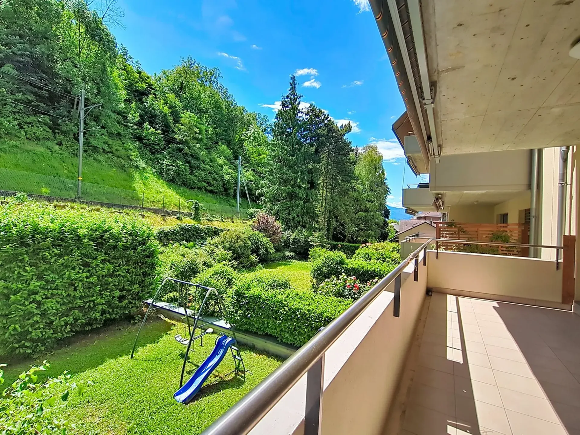 In der Nähe des Bahnhofs Vevey: 4.5-Zimmer-Wohnung mit großem Balkon