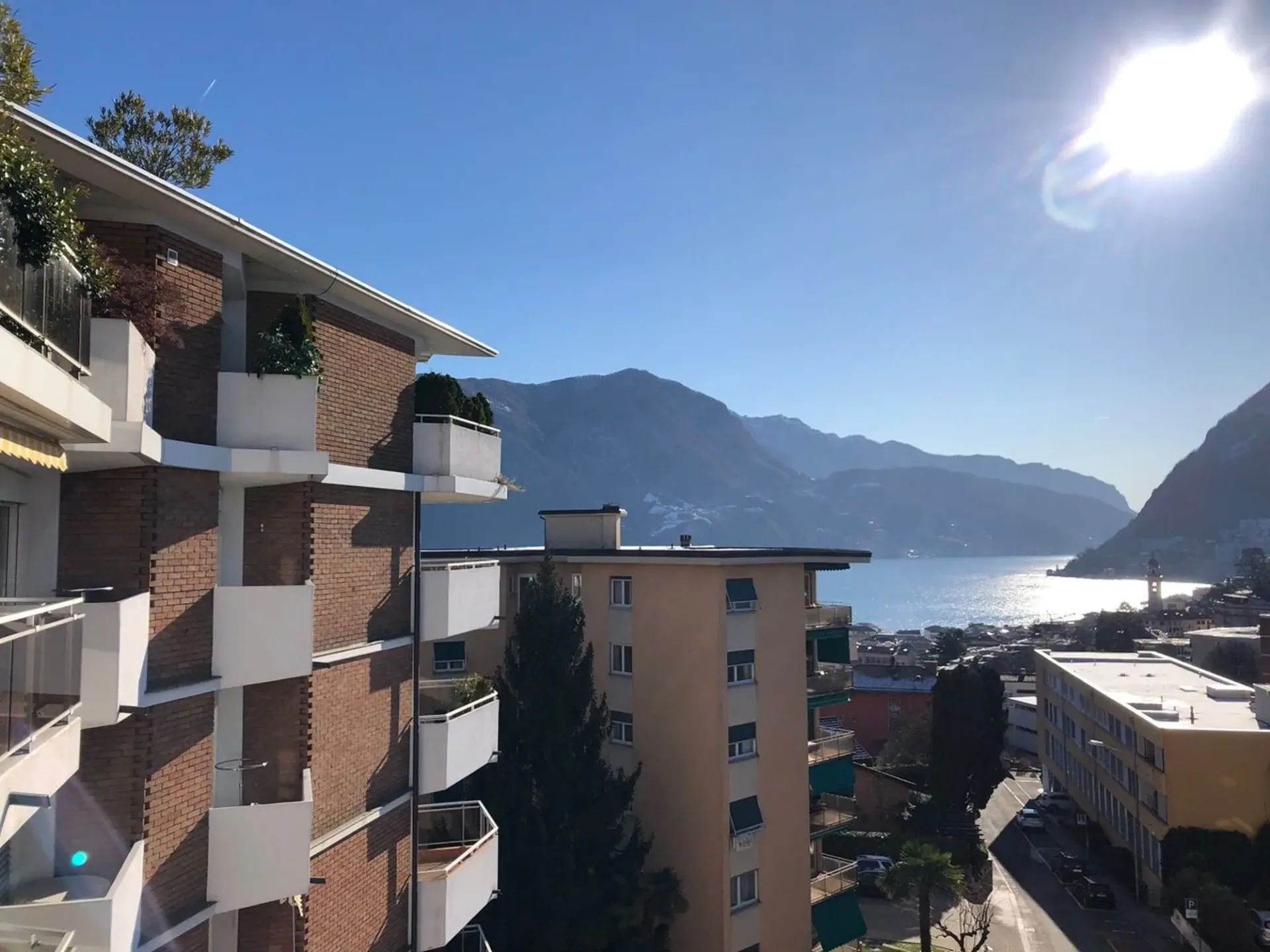 Furnished 3.5-room apartment in Lugano Centro with lake view