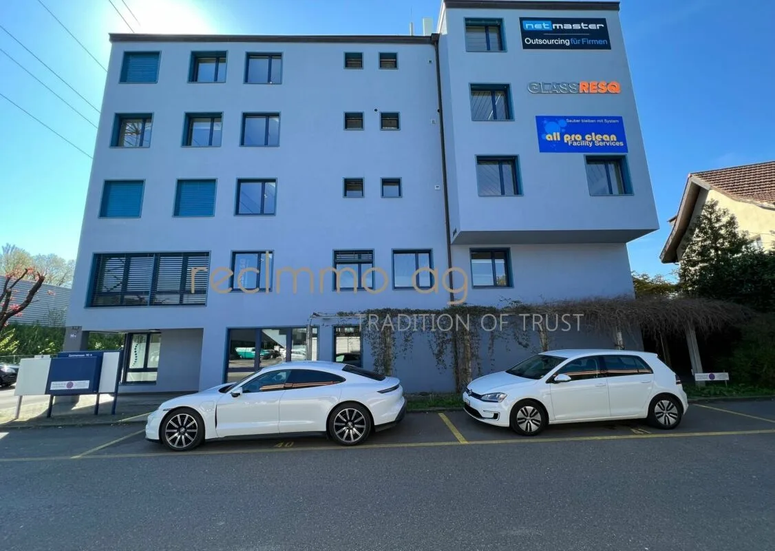 Espace de bureau attractif dans un emplacement central à Adliswil