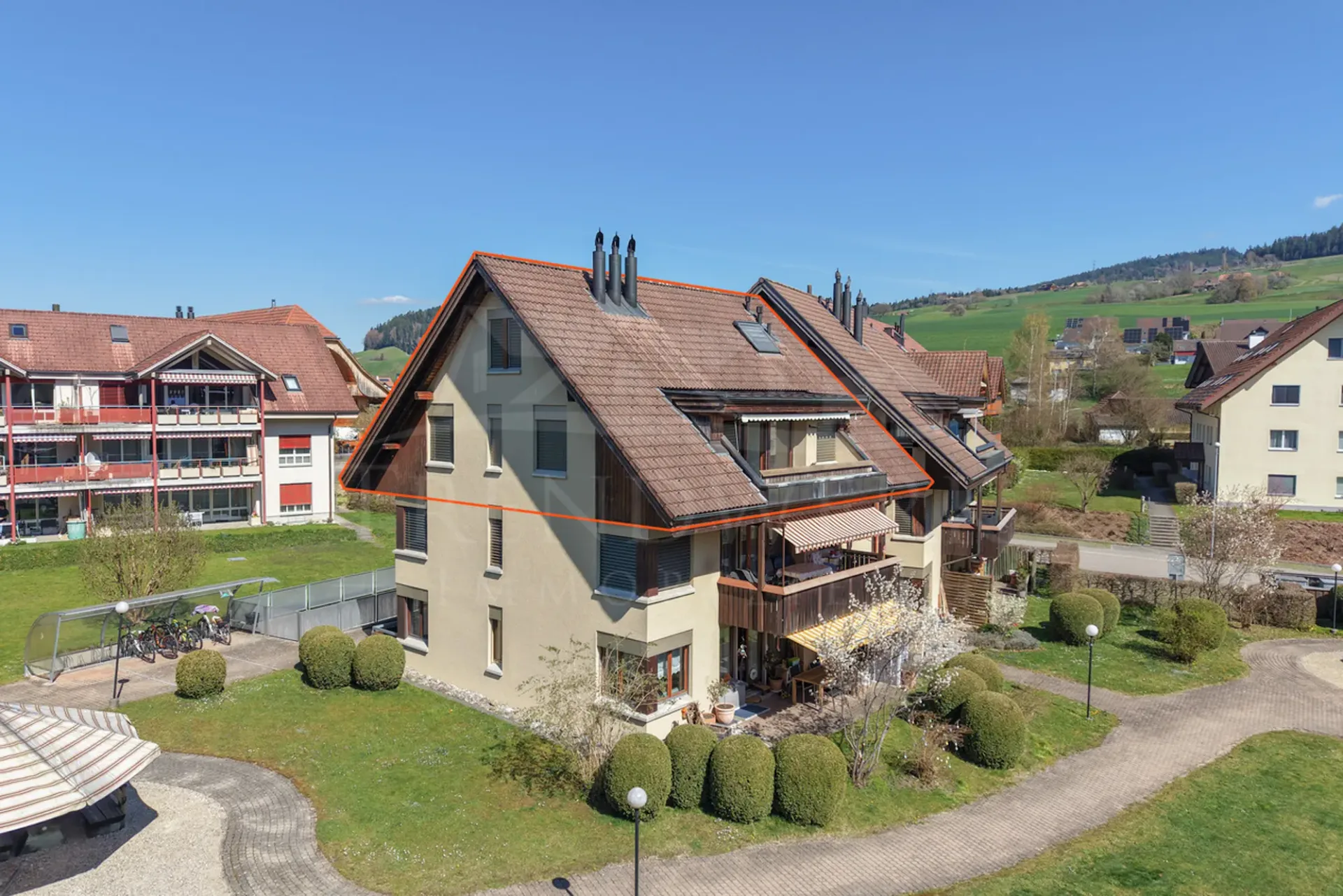 Helle 5.5-Zimmer-Maisonette-Wohnung mit Alpenblick in Freimettigen