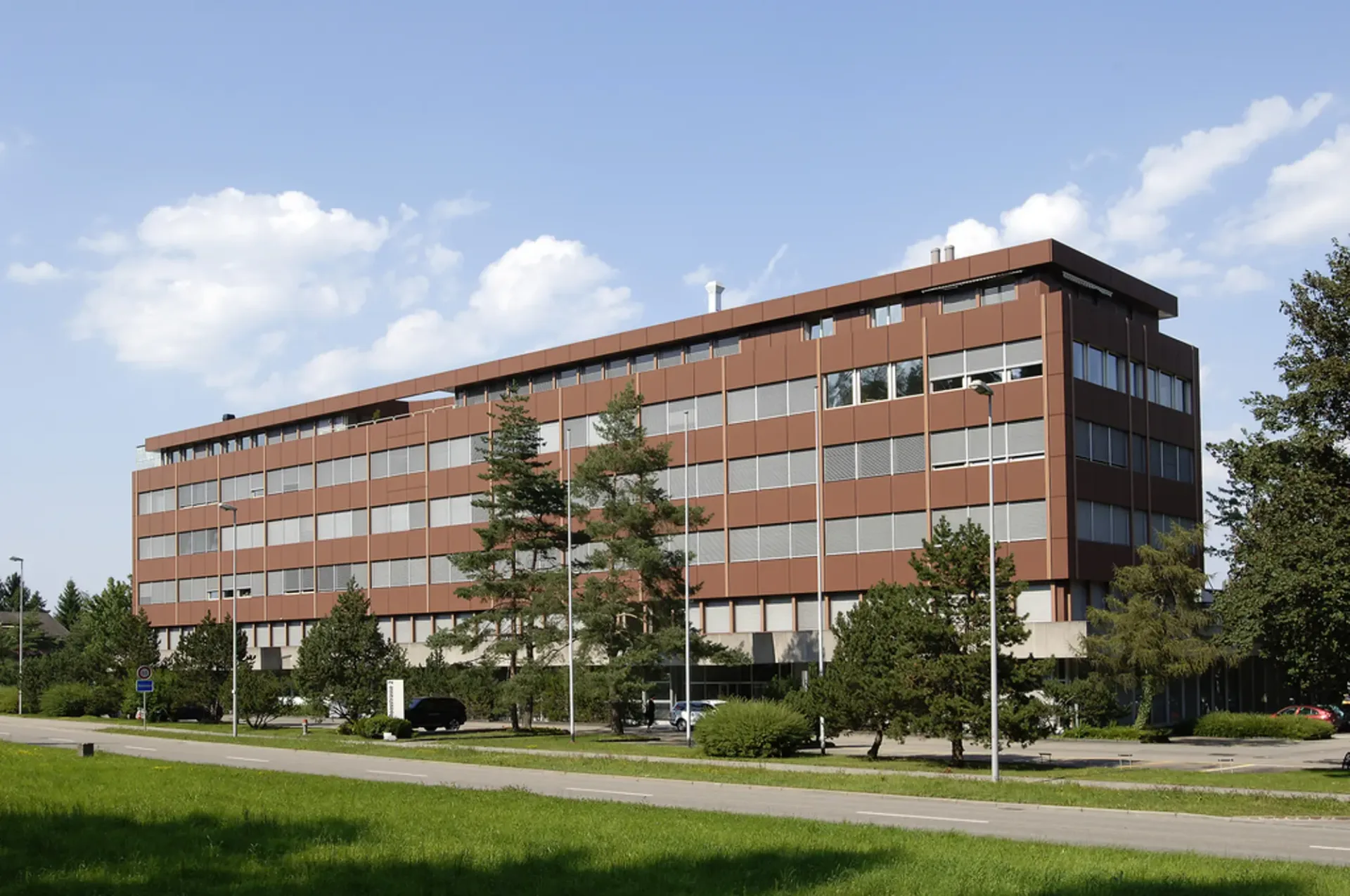 Arbeiten an bestens erschlossener Lage am Stadtrand von Zürich