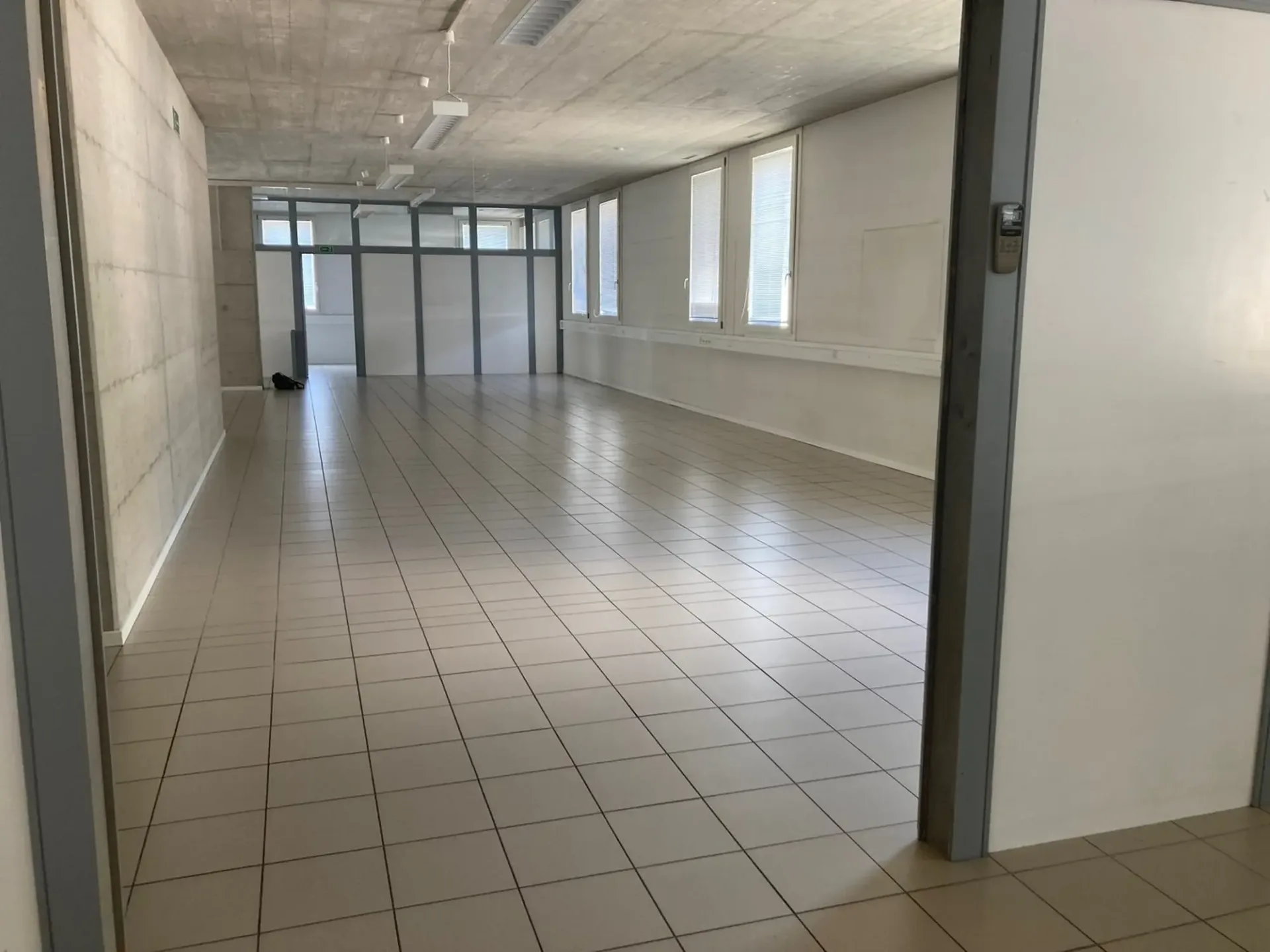 Moderne und funktionale Büroimmobilie in Mezzovico