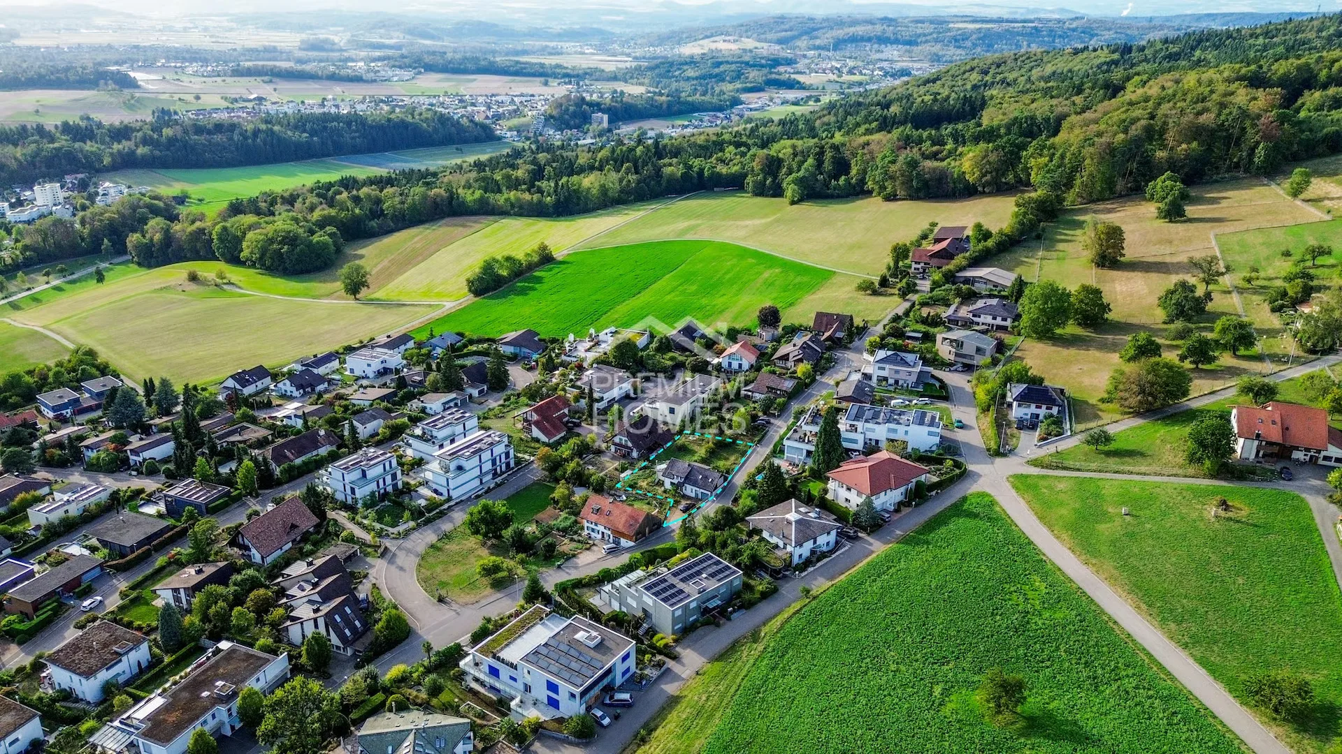 EXKLUSIVE BAULANDPERLE