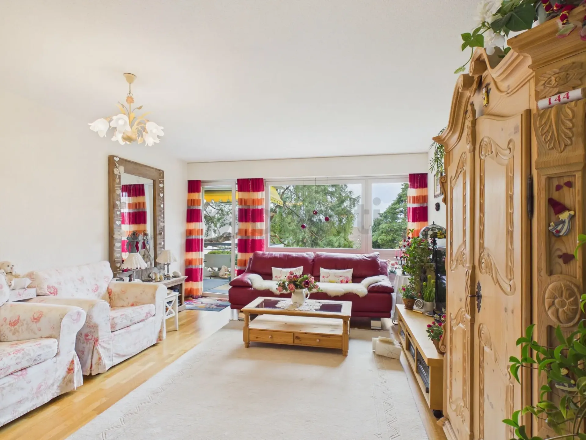 Lichdurchflutete Wohnung mit viel Platz und Weitsicht