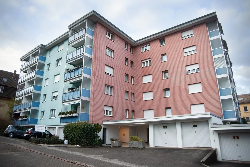 Helle und grosszügige 2 Zimmer-Wohnung