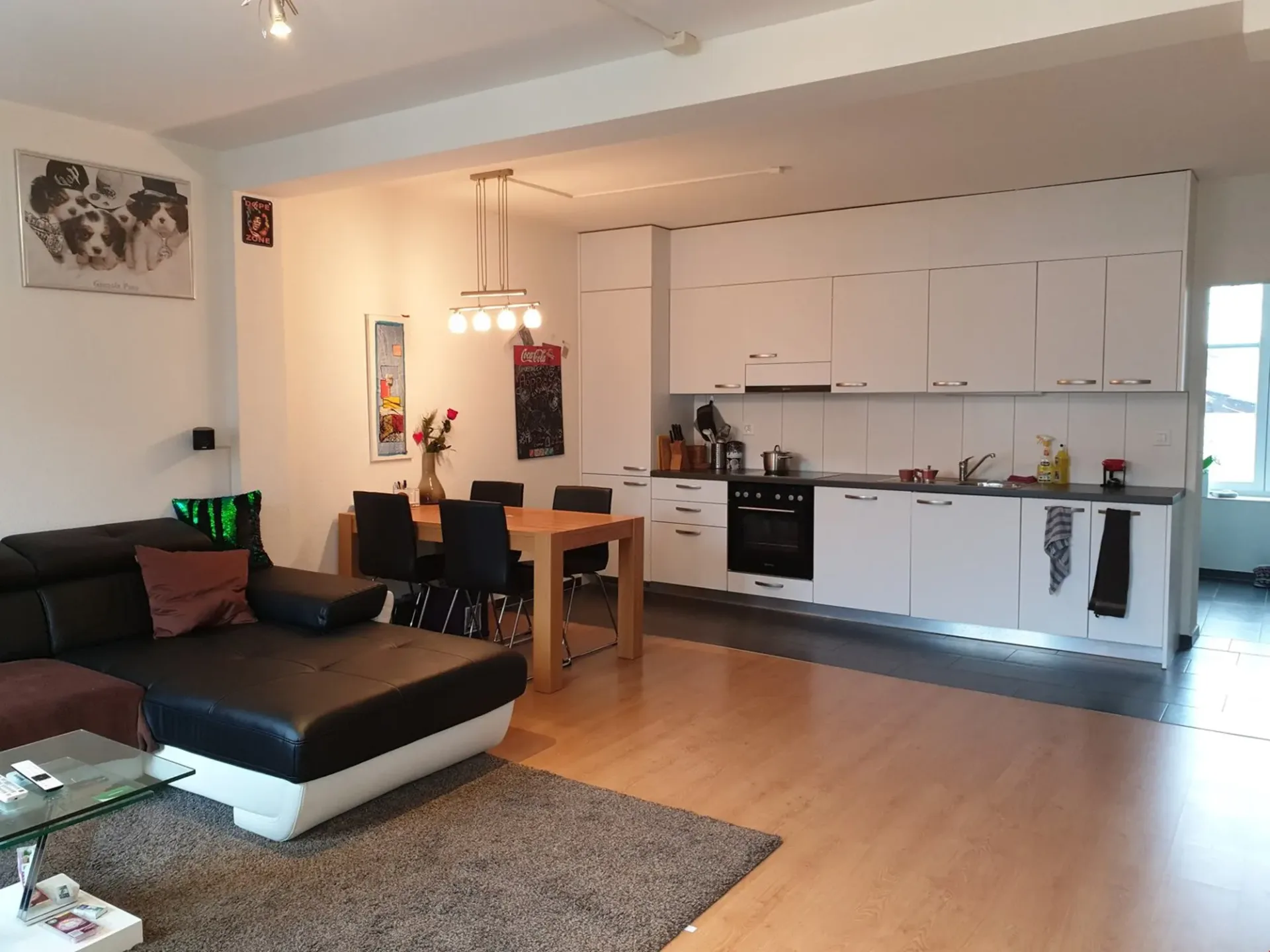 grosszügige 2.5-Zimmer-Wohnung 1. OG