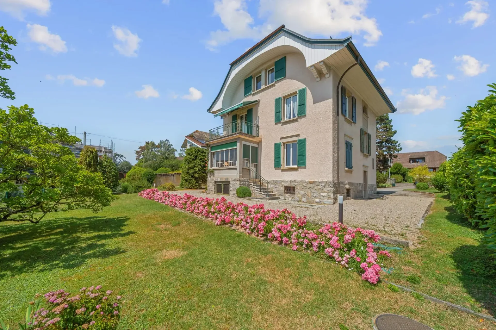 Prächtige Villa mit 7,5 Zimmern und Seeblick