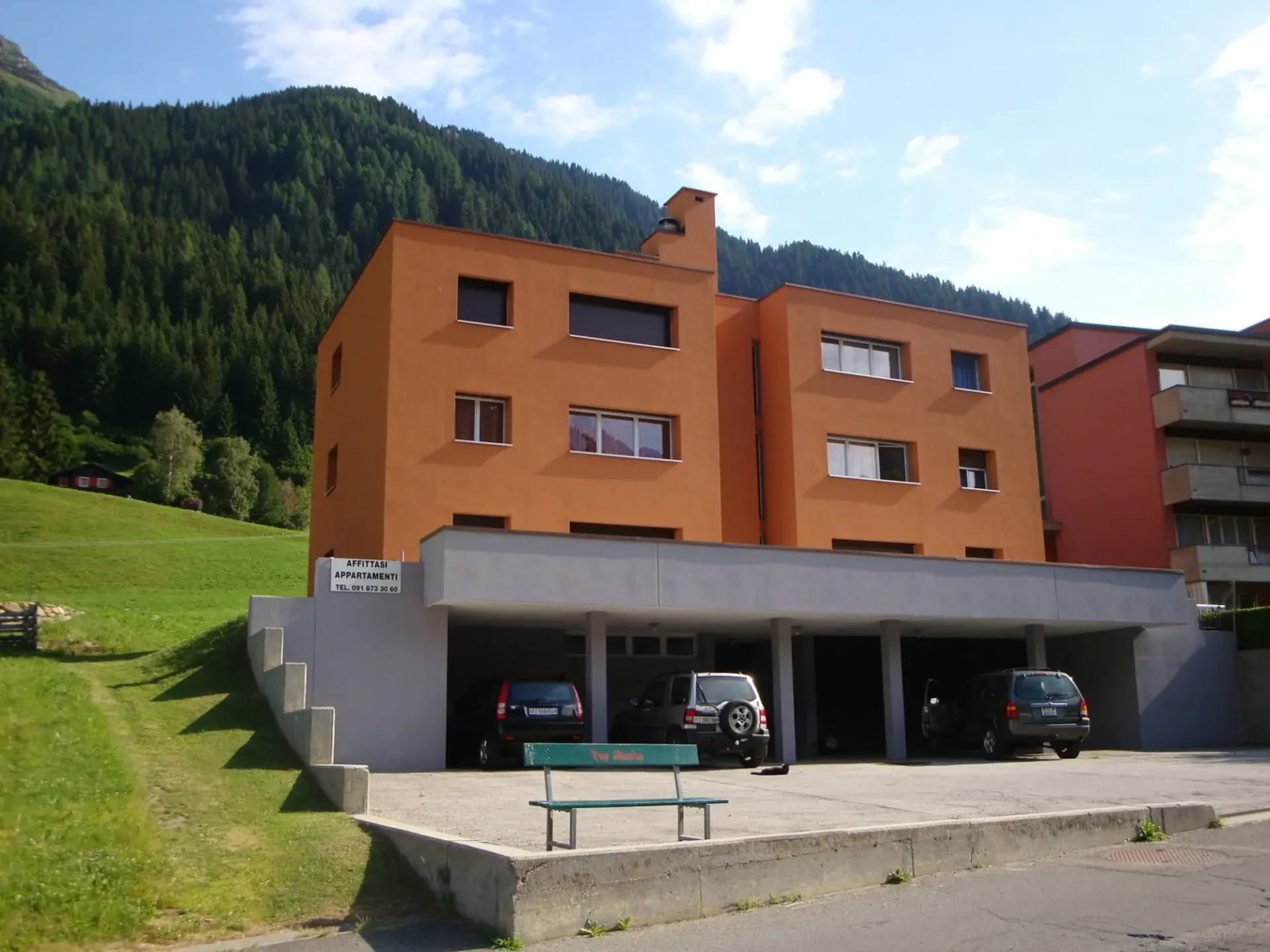 AIROLO - Helles 3.5-Zimmer-Apartment im 3. Stock mit Aufzug