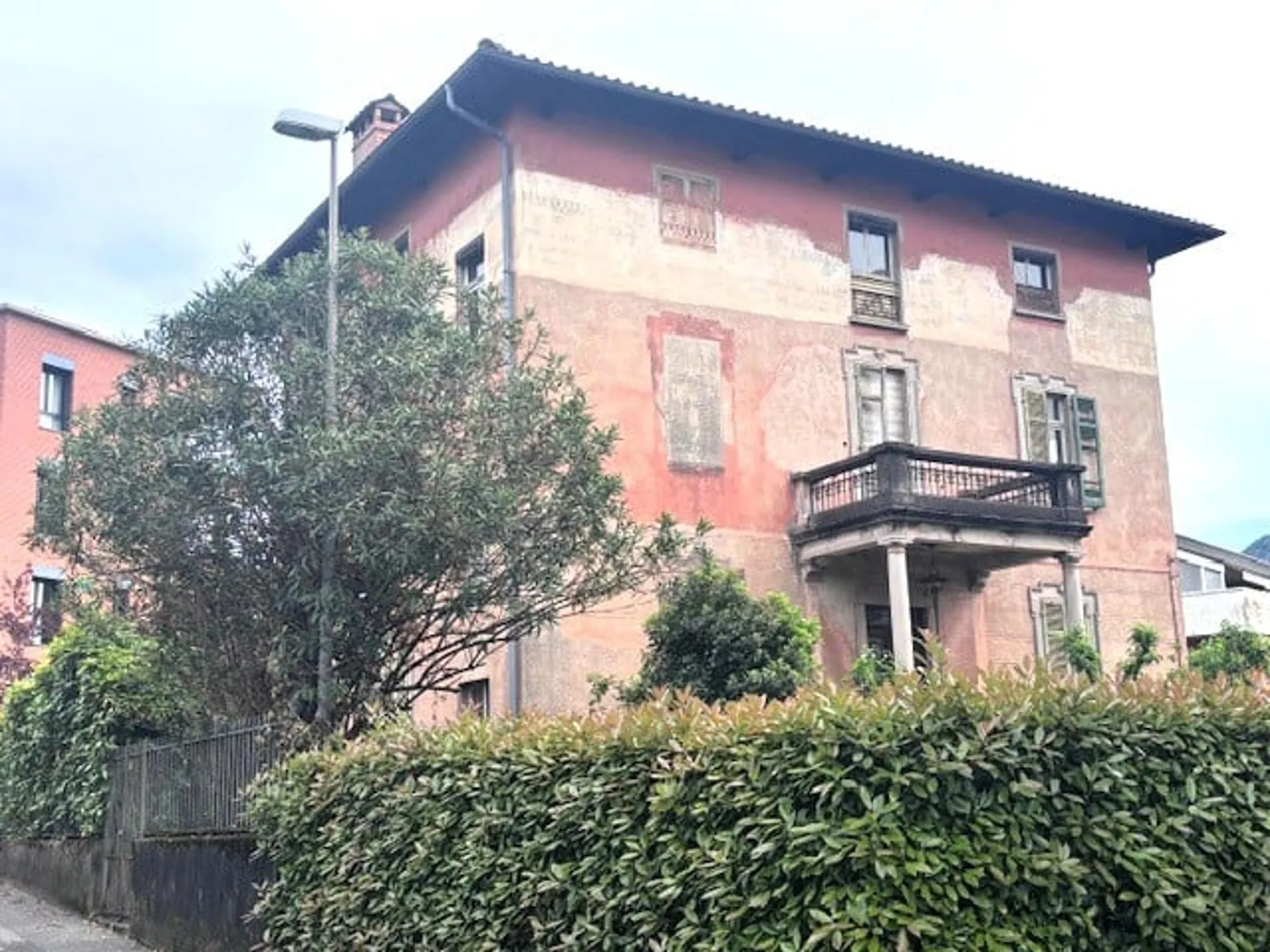 Villa d'Epoca d'imparagonabile bellezza a due passi da Lugano