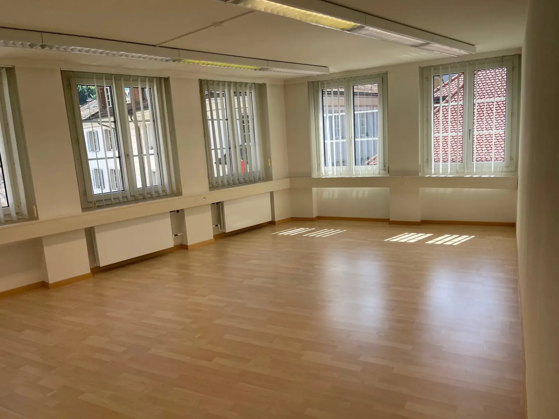 Repräsentative Gewerbeflächen am Rathausplatz + 1 Lagerraum