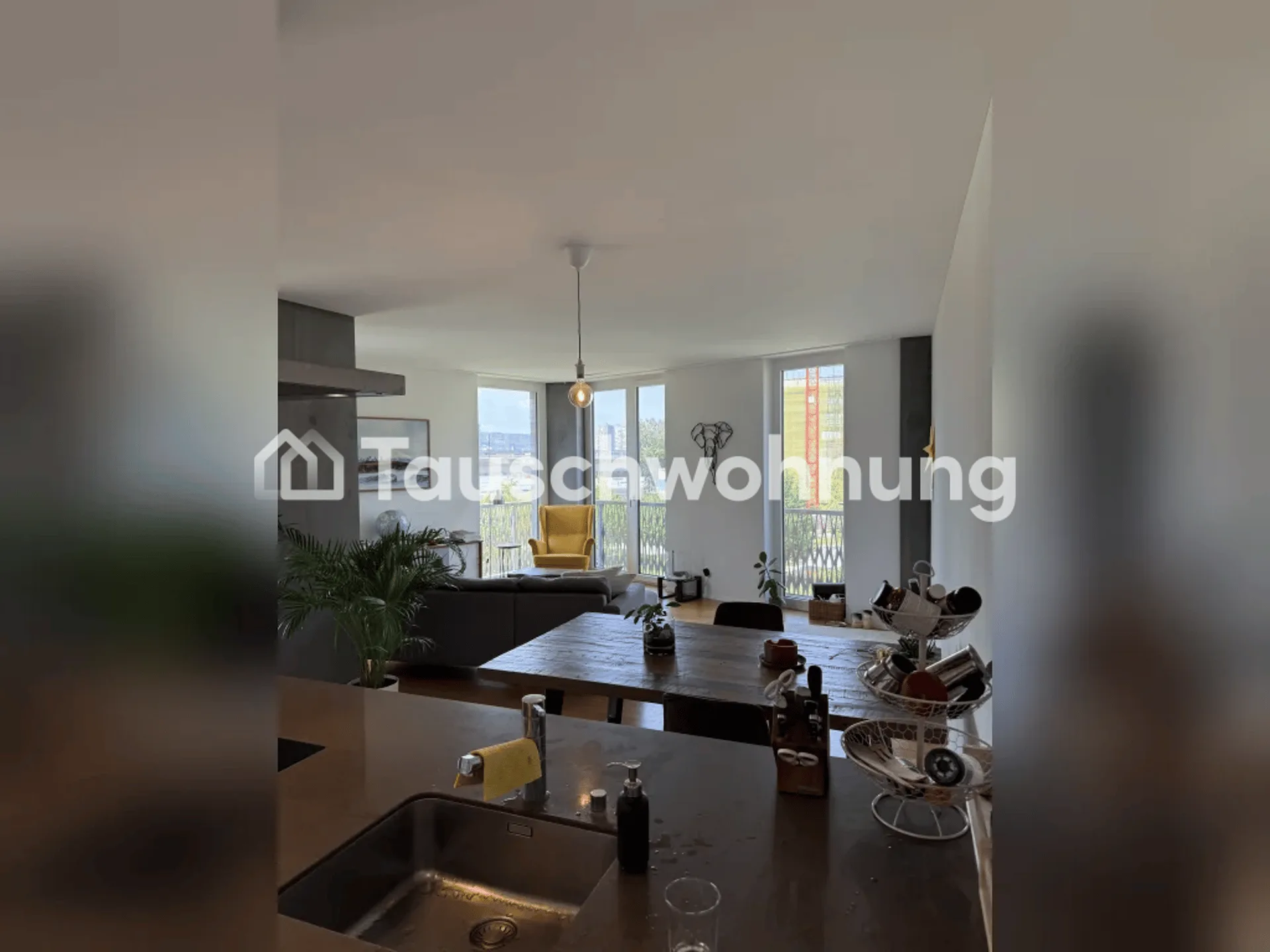 Tausche 3.5-Zi-Wohnung (96 m², Kreis 5, Hundepark)