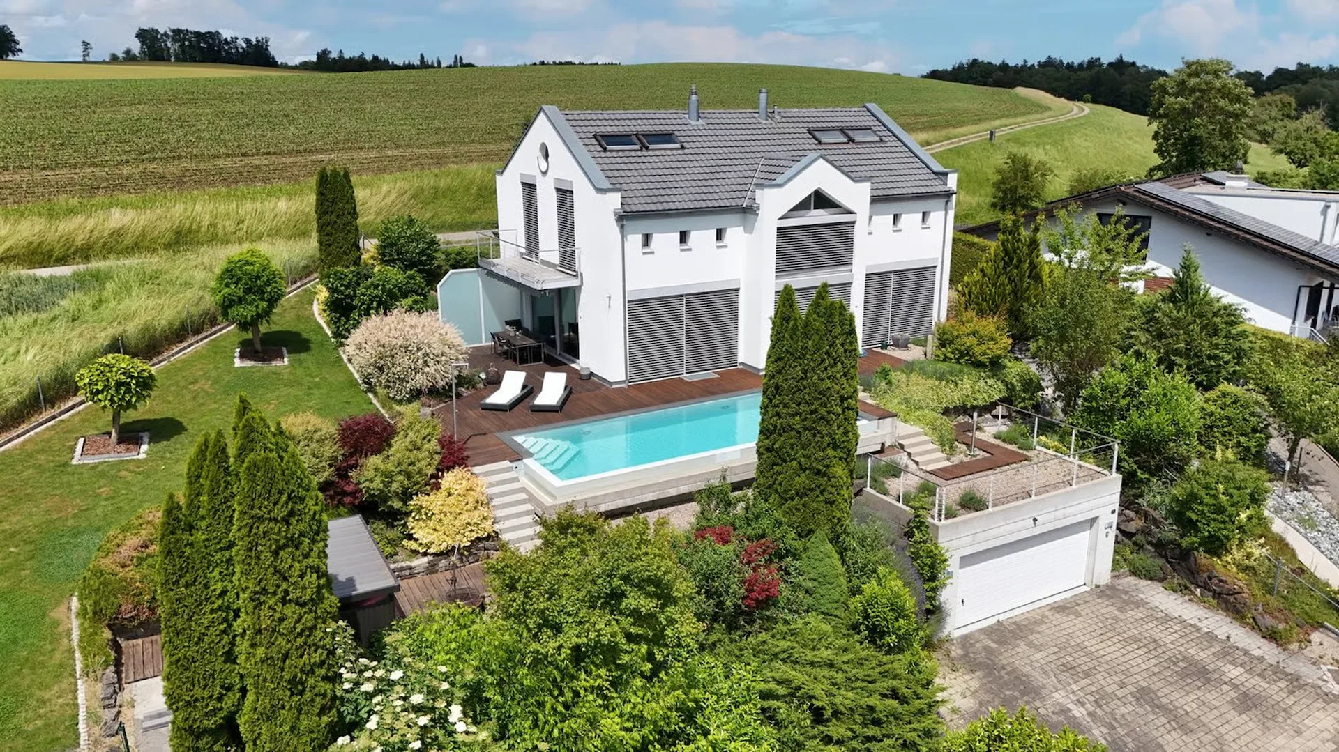 Architektenvilla mit Panorama & Infinity Pool – wo Architektur, Weitsicht und Luxus verschmelzen