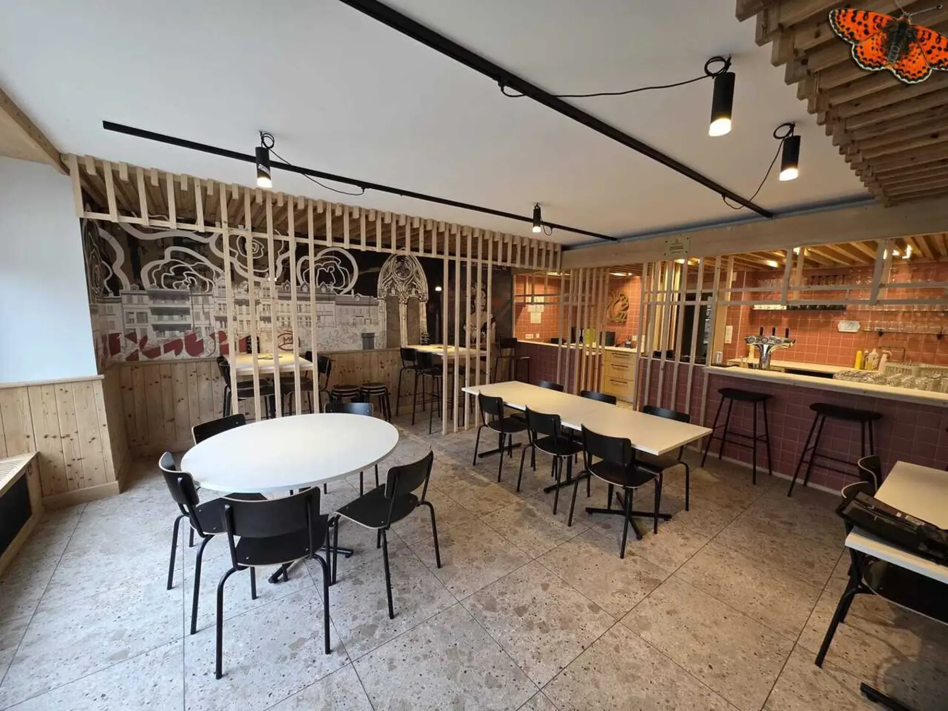 RESTAURANT ZU VERMIETEN - Im Herzen der Stadt Romont - ebenerdig!