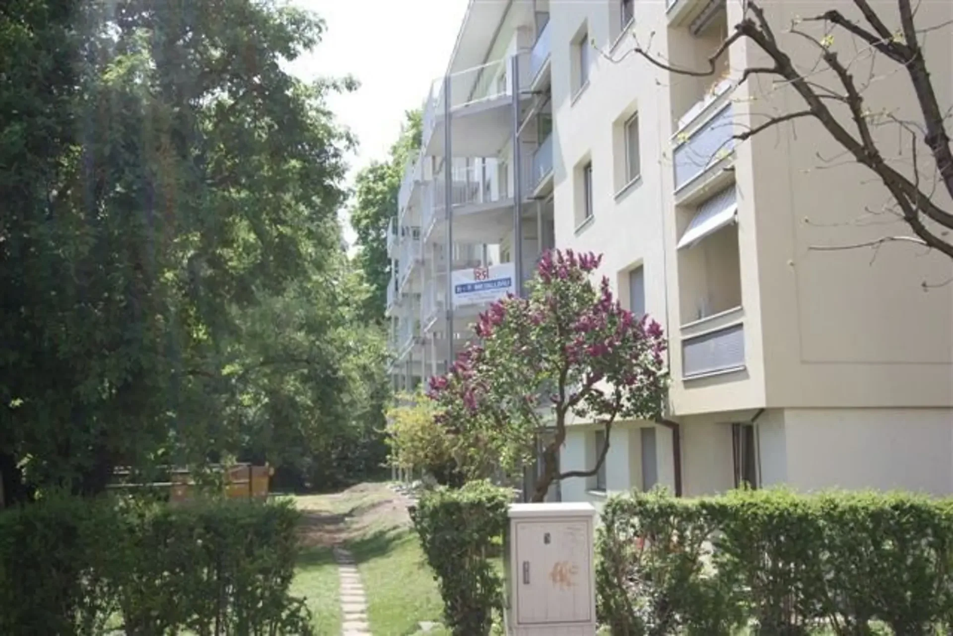 Beautiful 3-room apartment with large balcony!