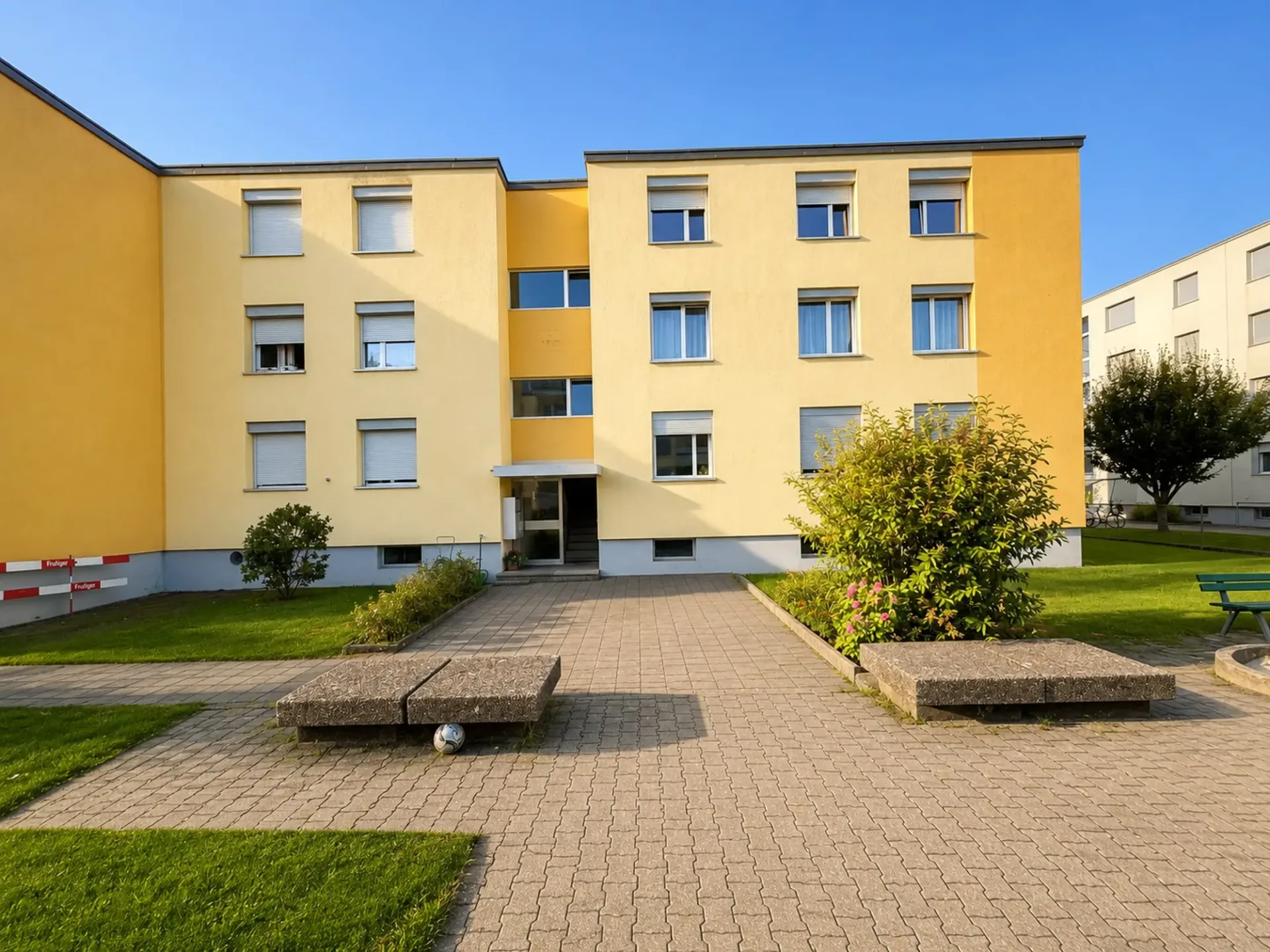Grosszügige 4.5-Zimmer-Wohnung mit Balkon und Bergblick in Thun